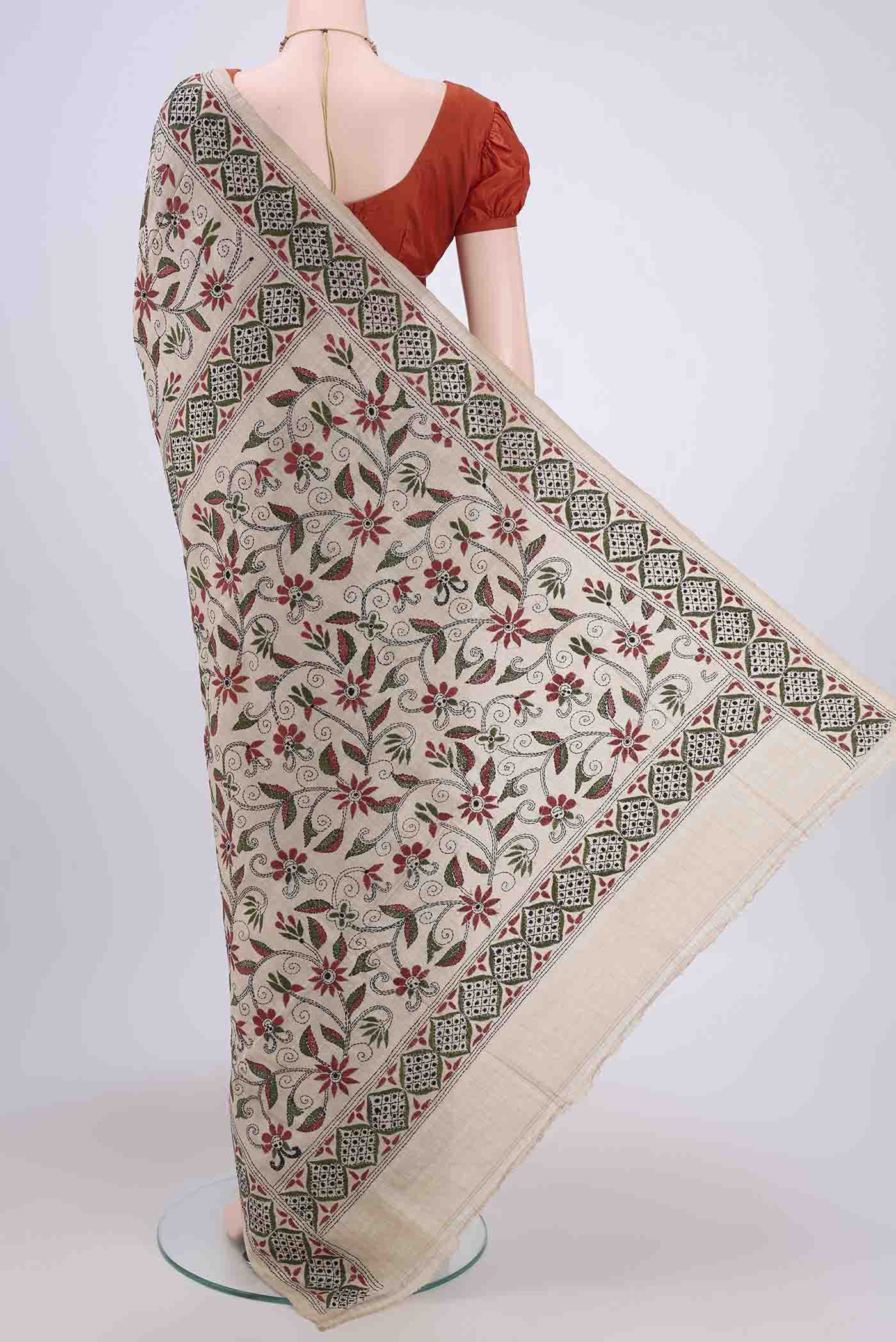 Beige Tussar Silk Saree - Image 3