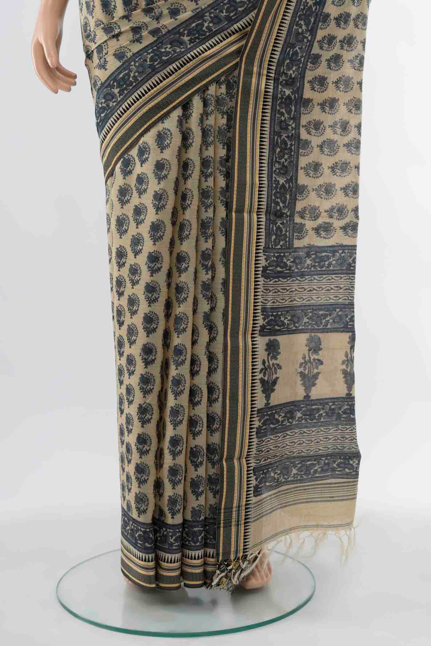 Beige Maheshwari Silk Cotton Saree - Image 3