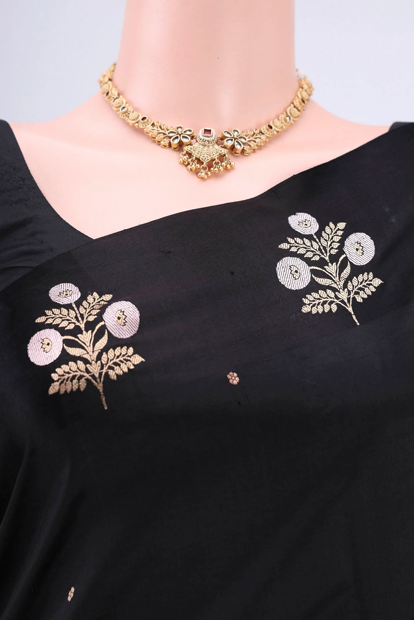 Black Banarasi Silk Saree - Image 2