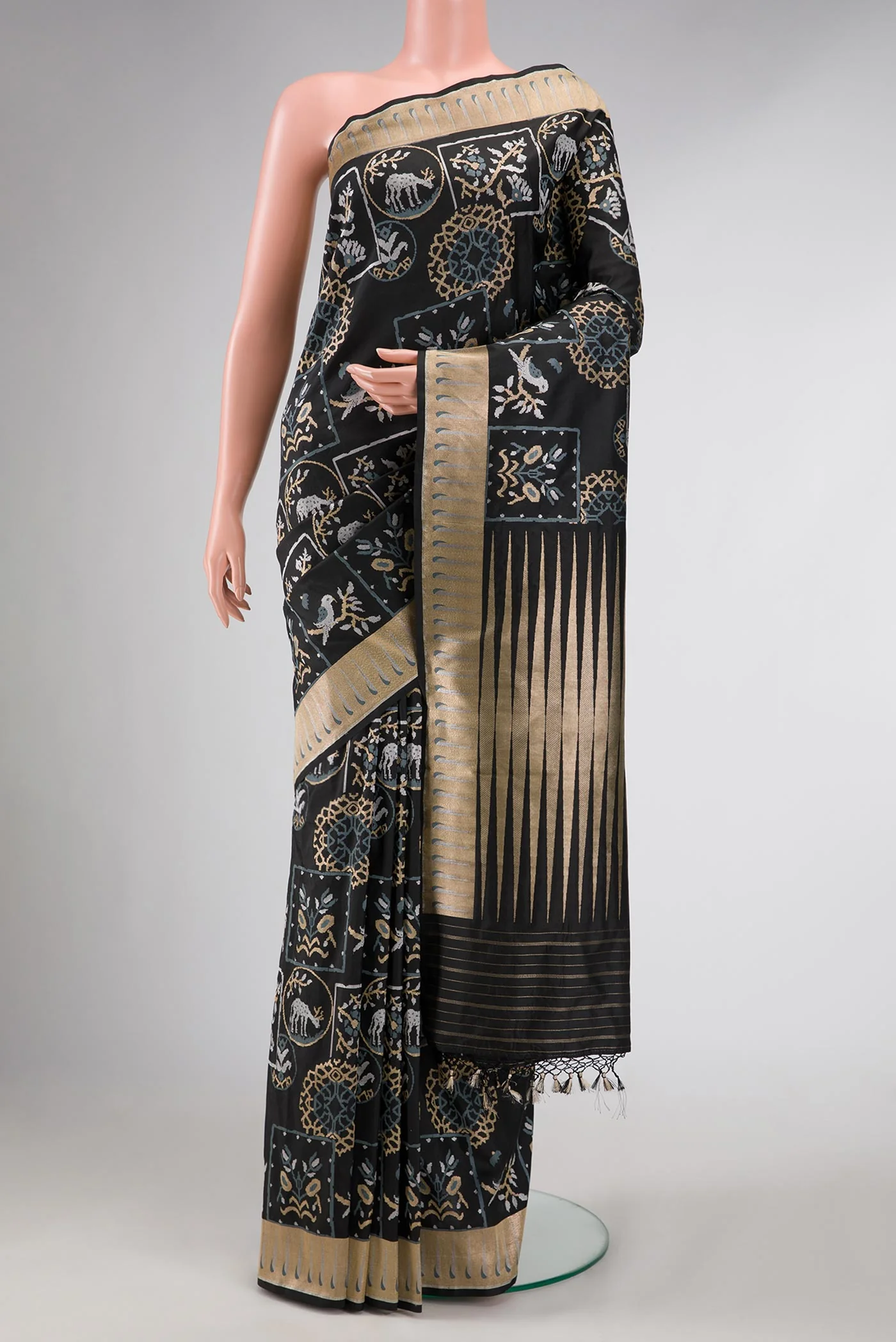 Black Dual Tone Banarasi Silk Saree