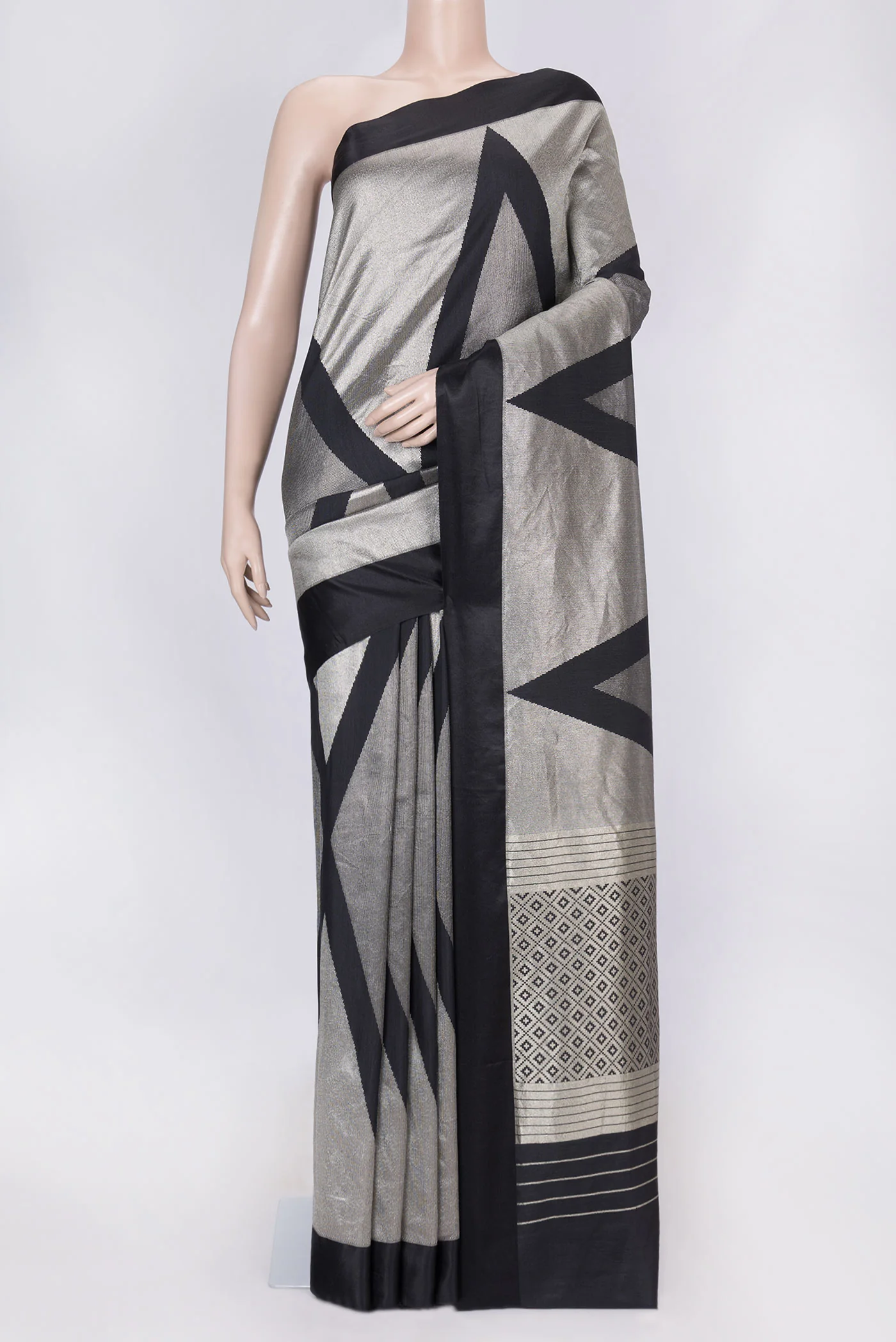 Black Dual Tone Banarasi Silk Saree