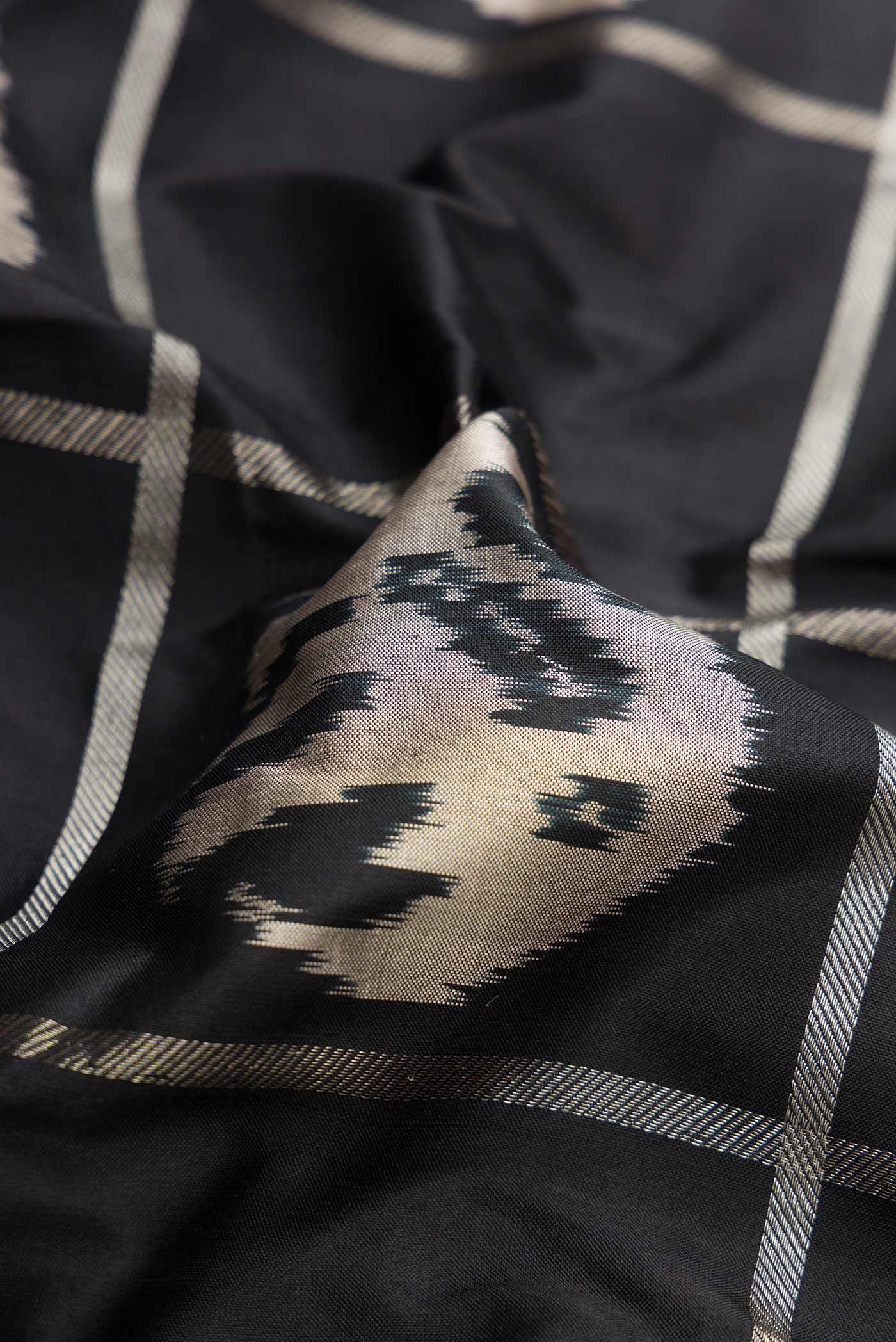 Black Pochampally Silk Saree - Image 2