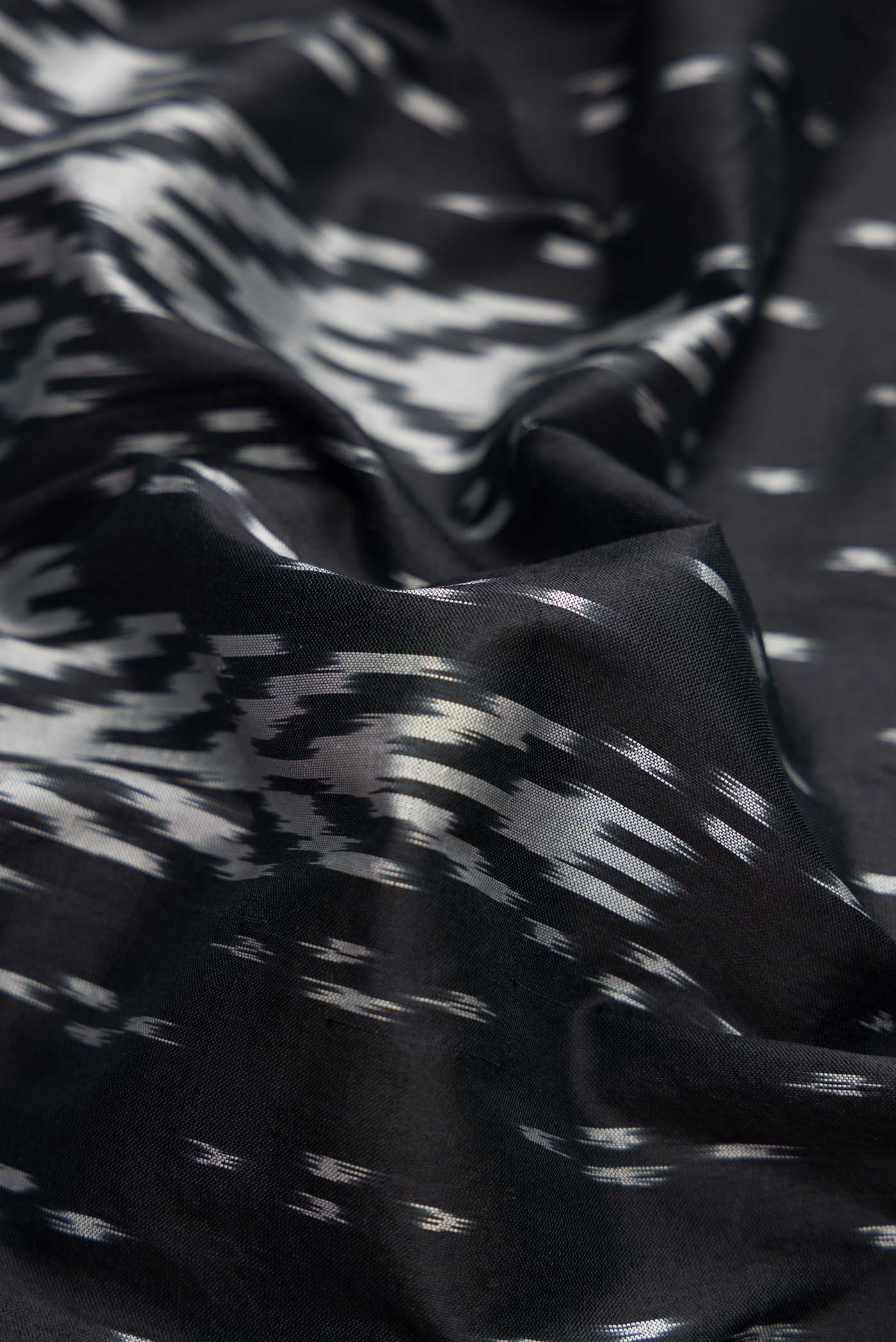 Black Pochampally Silk Saree - Image 2