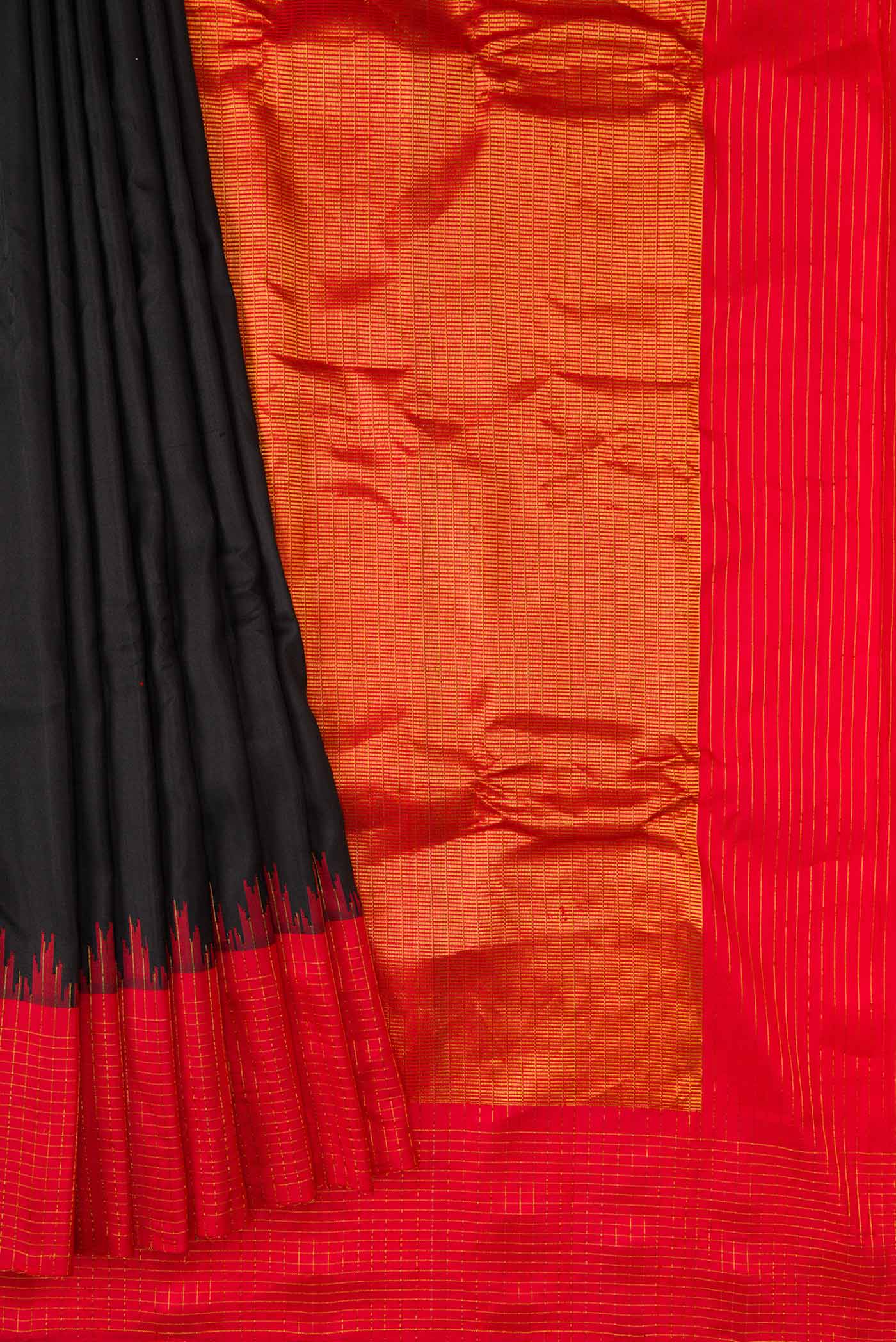 Black Dual Tone Gadwal Silk Saree - Image 4