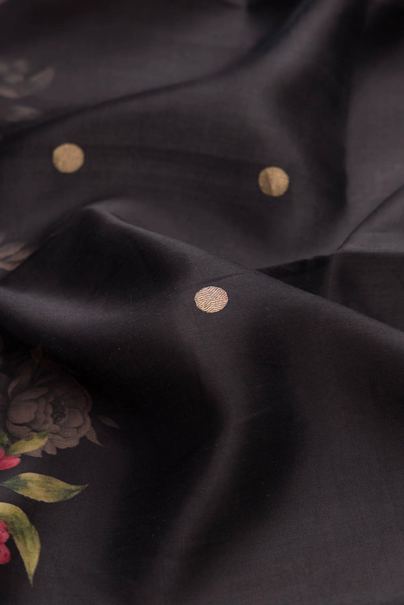 Black Dual Tone Kanjivaram Silk Saree - Image 2