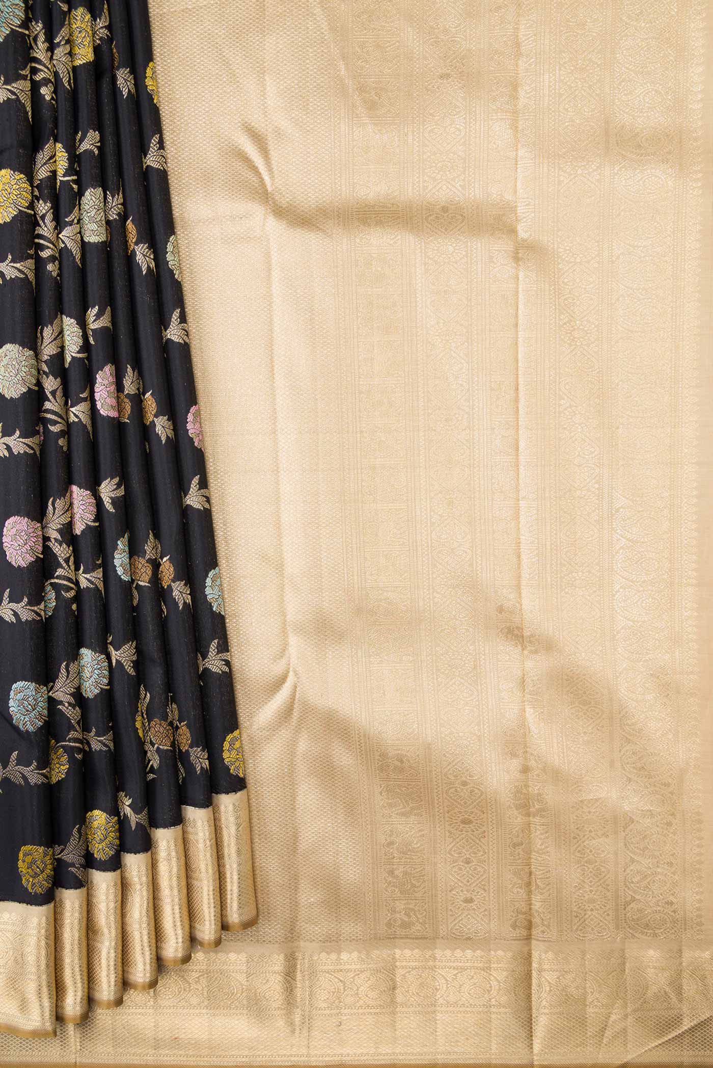 Black Dual Tone Kanjivaram Silk Saree - Image 4