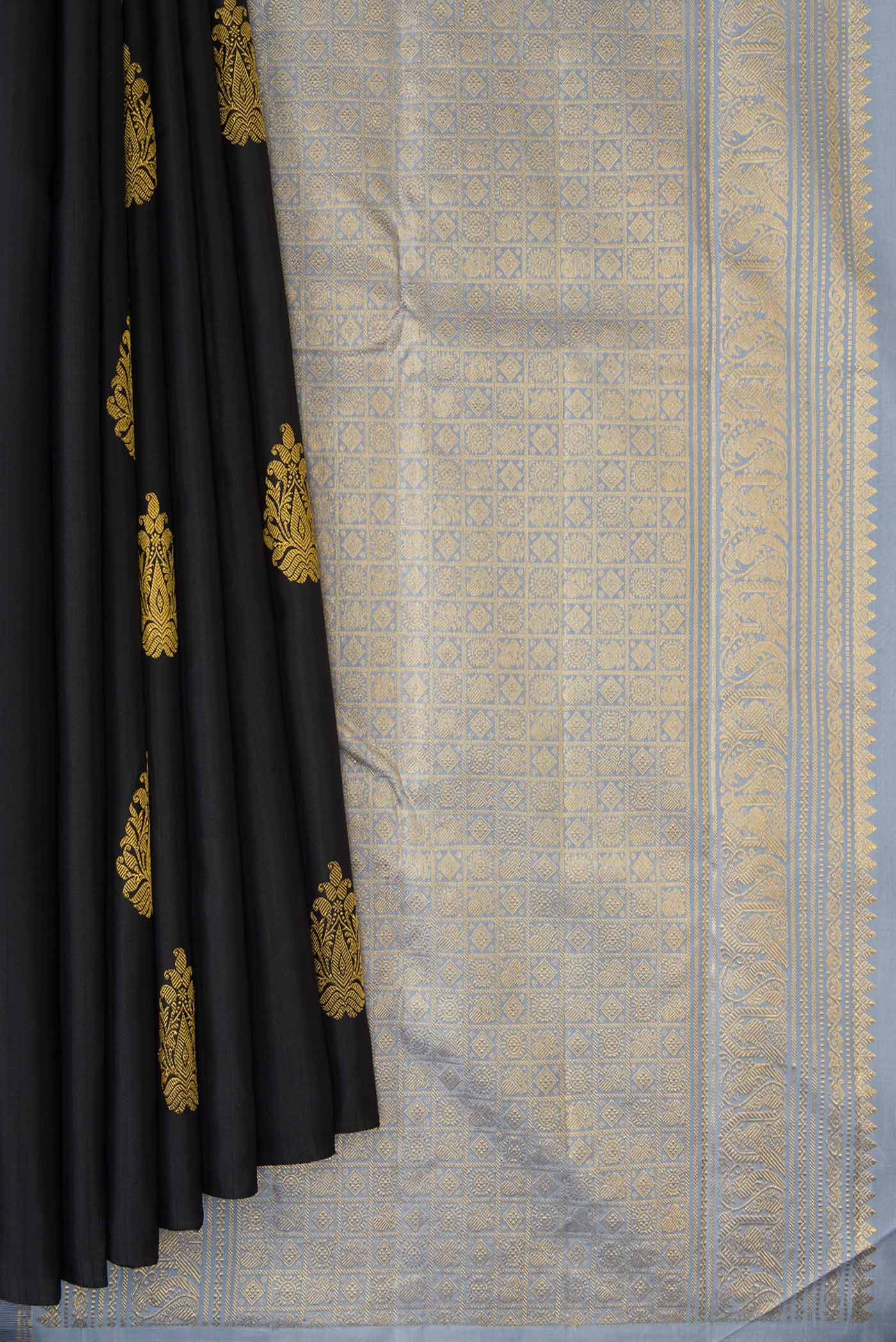Black Dual Tone Kanchipuram Silk Saree - Image 3
