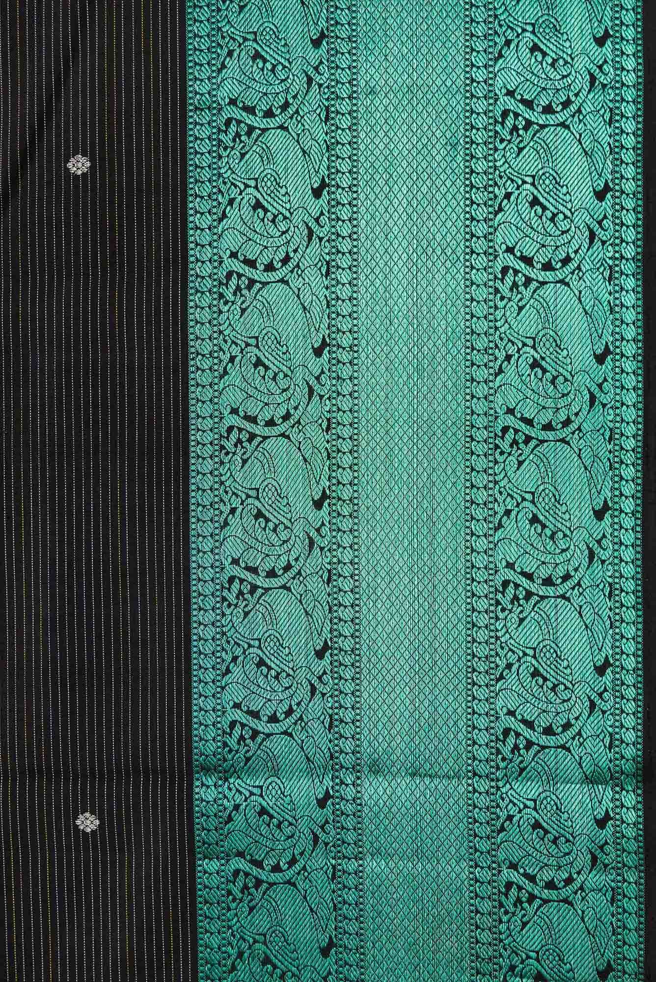 Black Dual Tone Kanjivaram Silk Saree - Image 5