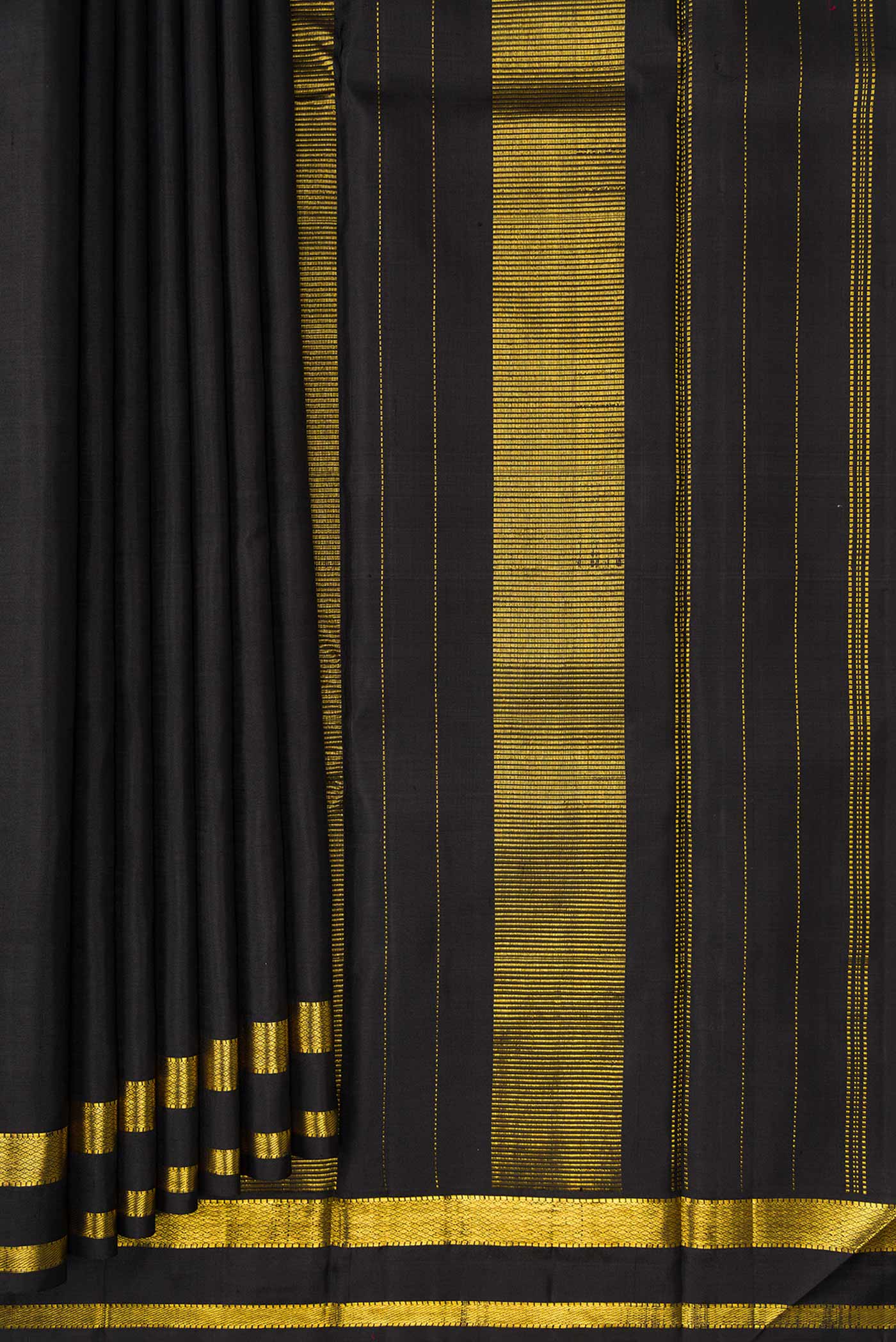Black Dual Tone Kanjivaram Silk Saree - Image 4