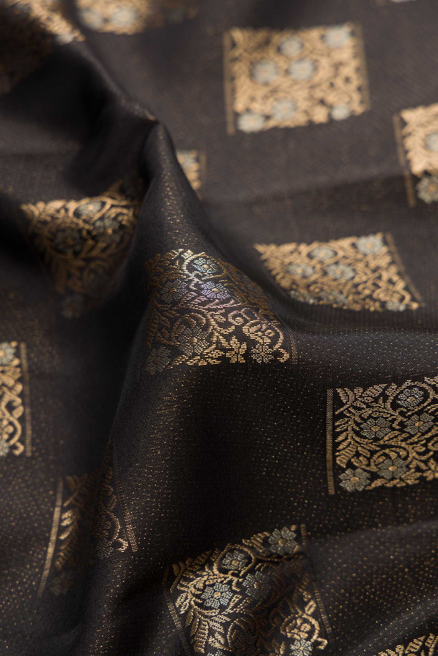 Black Kanjivaram Silk Saree - Image 2