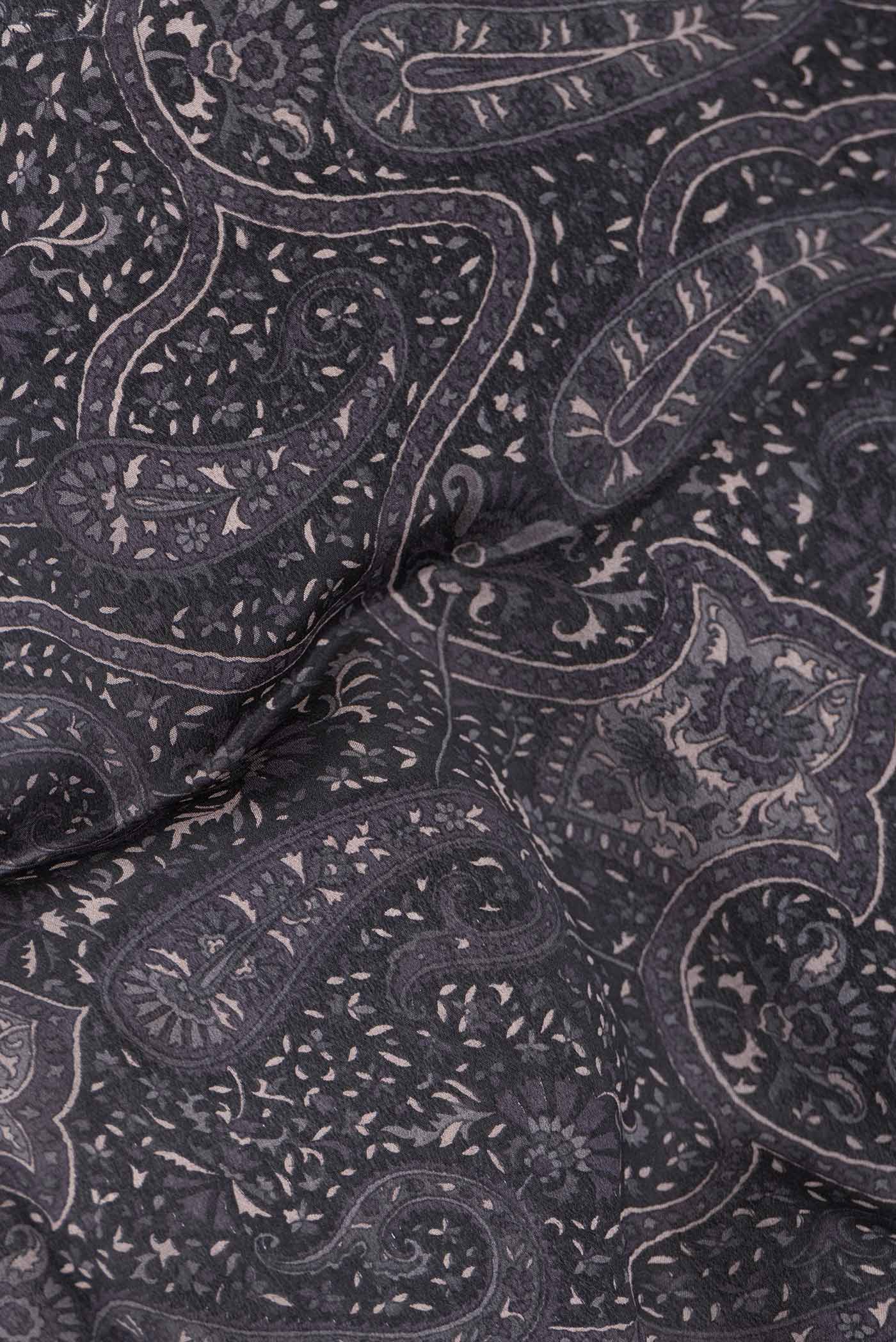 Black Dual Tone Mysore Crepe Saree - Image 2