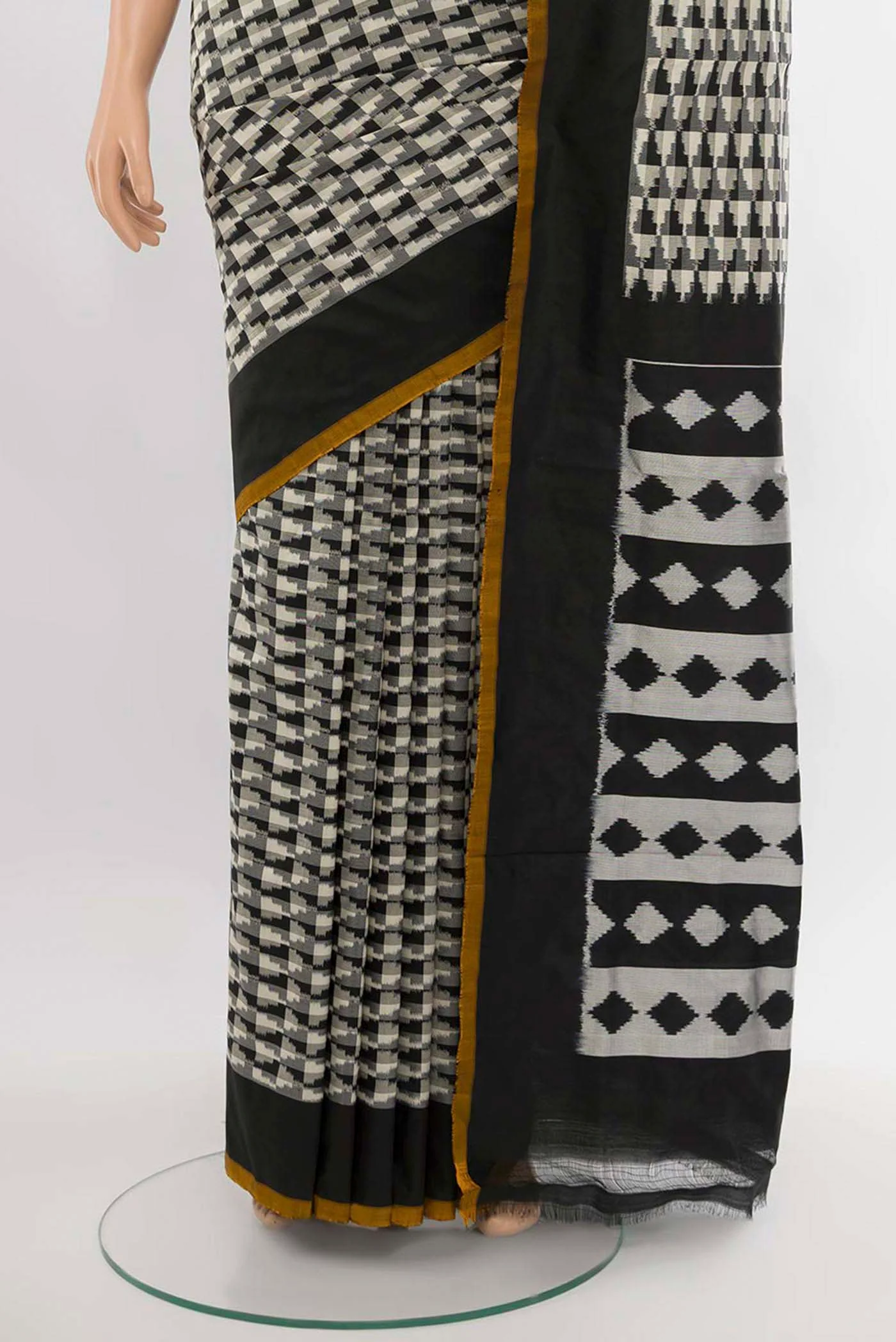 Multi Color Pochampally Silk Saree - Image 3