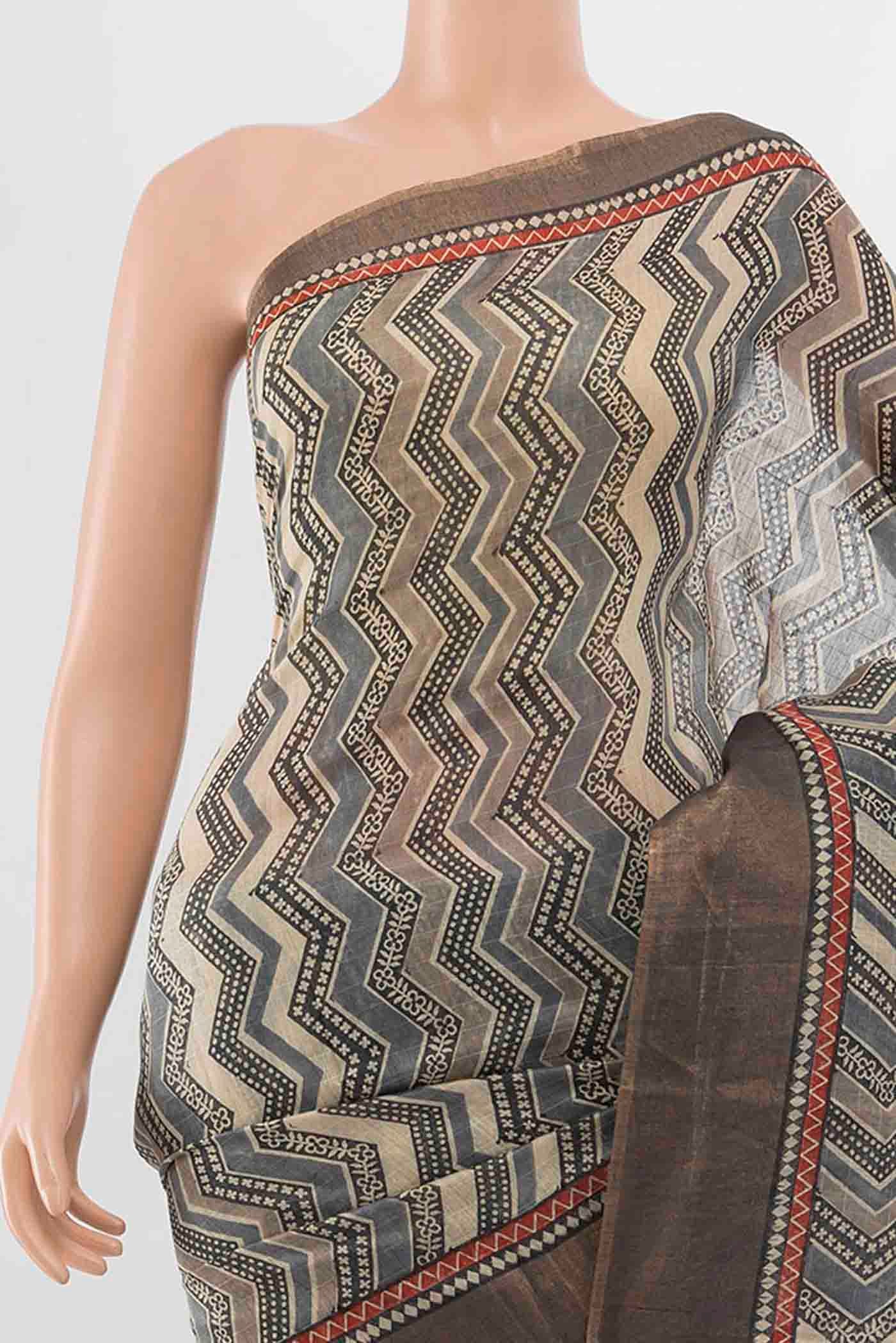 Grey Tussar Silk Saree - Image 2