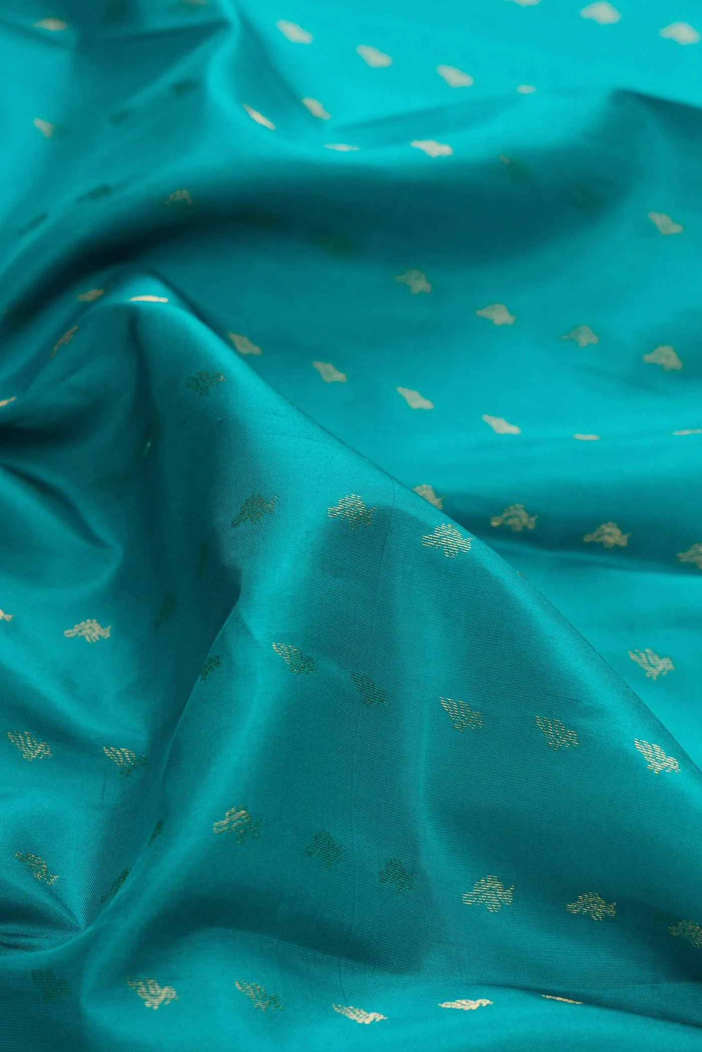 Blue Dual Tone Kanchipuram Silk Saree - Image 2