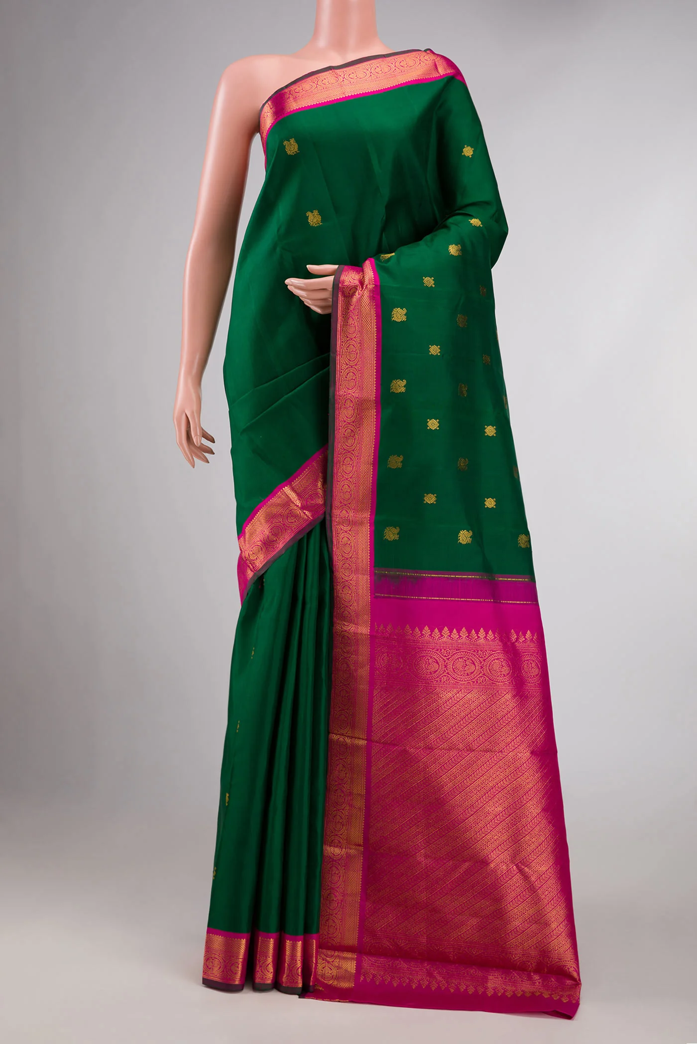 Bottle Green Dual Tone Kanjivaram Silk Saree