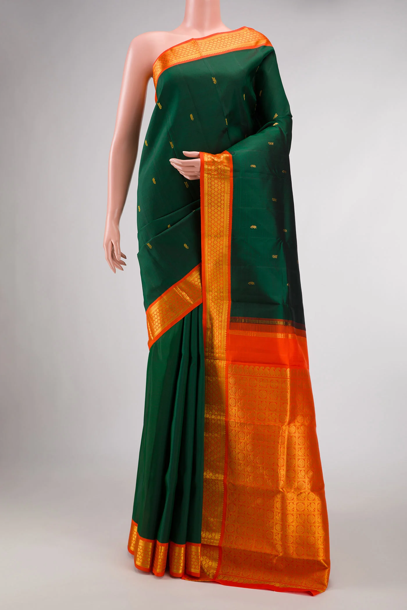 Bottle Green Dual Tone Kanjivaram Silk Saree