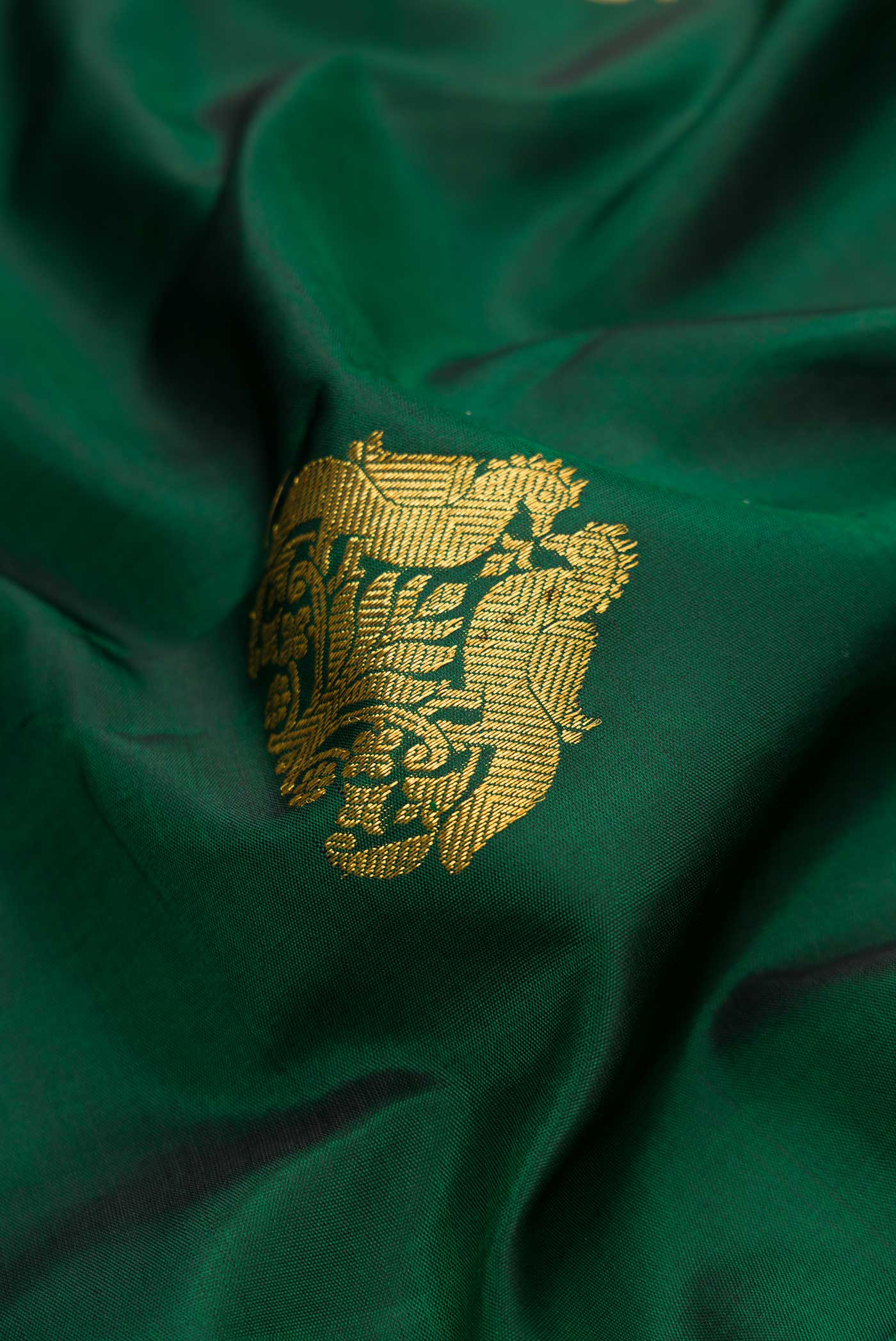Bottle Green Kanchipuram Silk Saree - Image 2