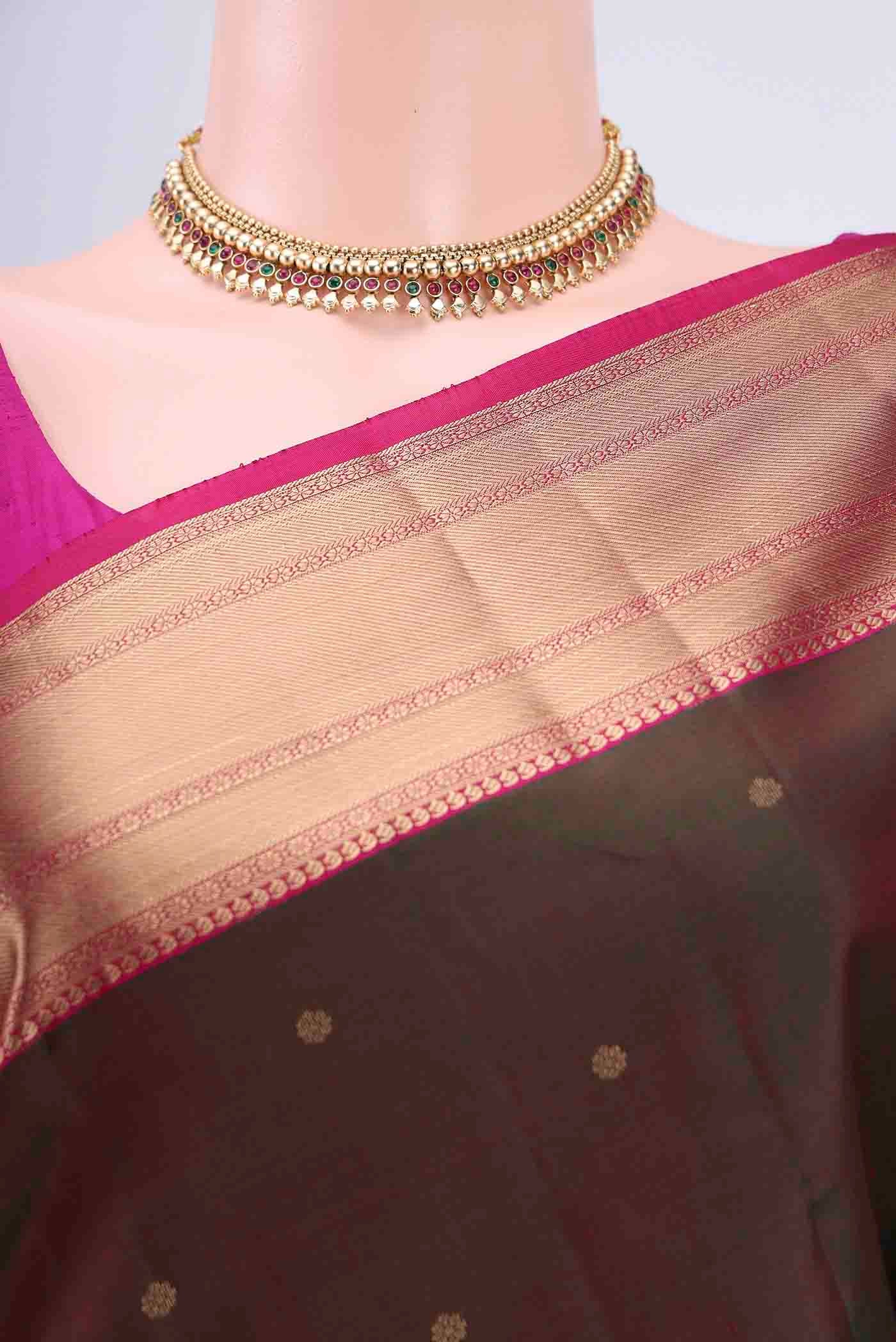 Green with Maroon Color Kanchipuram Silk Saree - Image 2