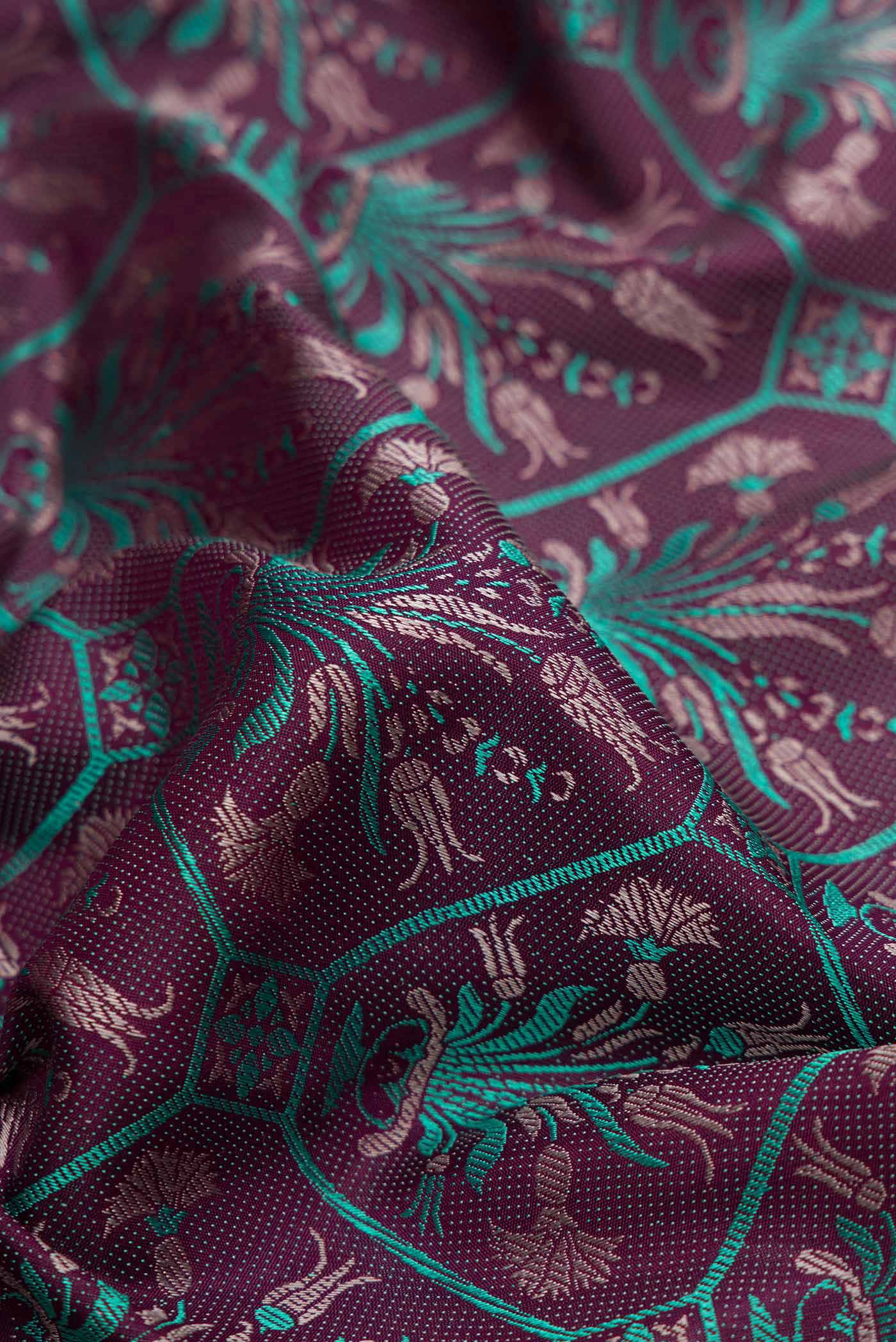 Burgundy Dual Tone Kanchipuram Silk Saree - Image 2