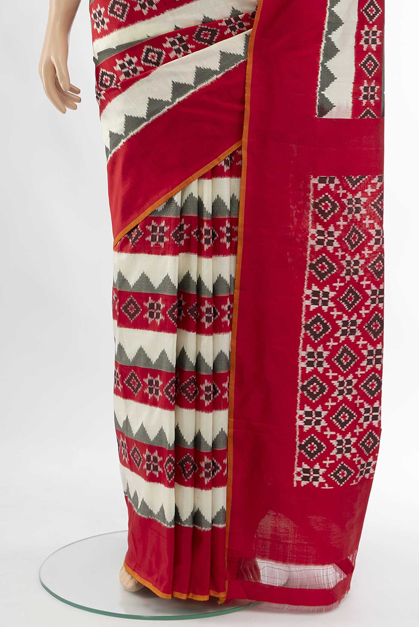 Cream Pochampally Silk Saree - Image 3