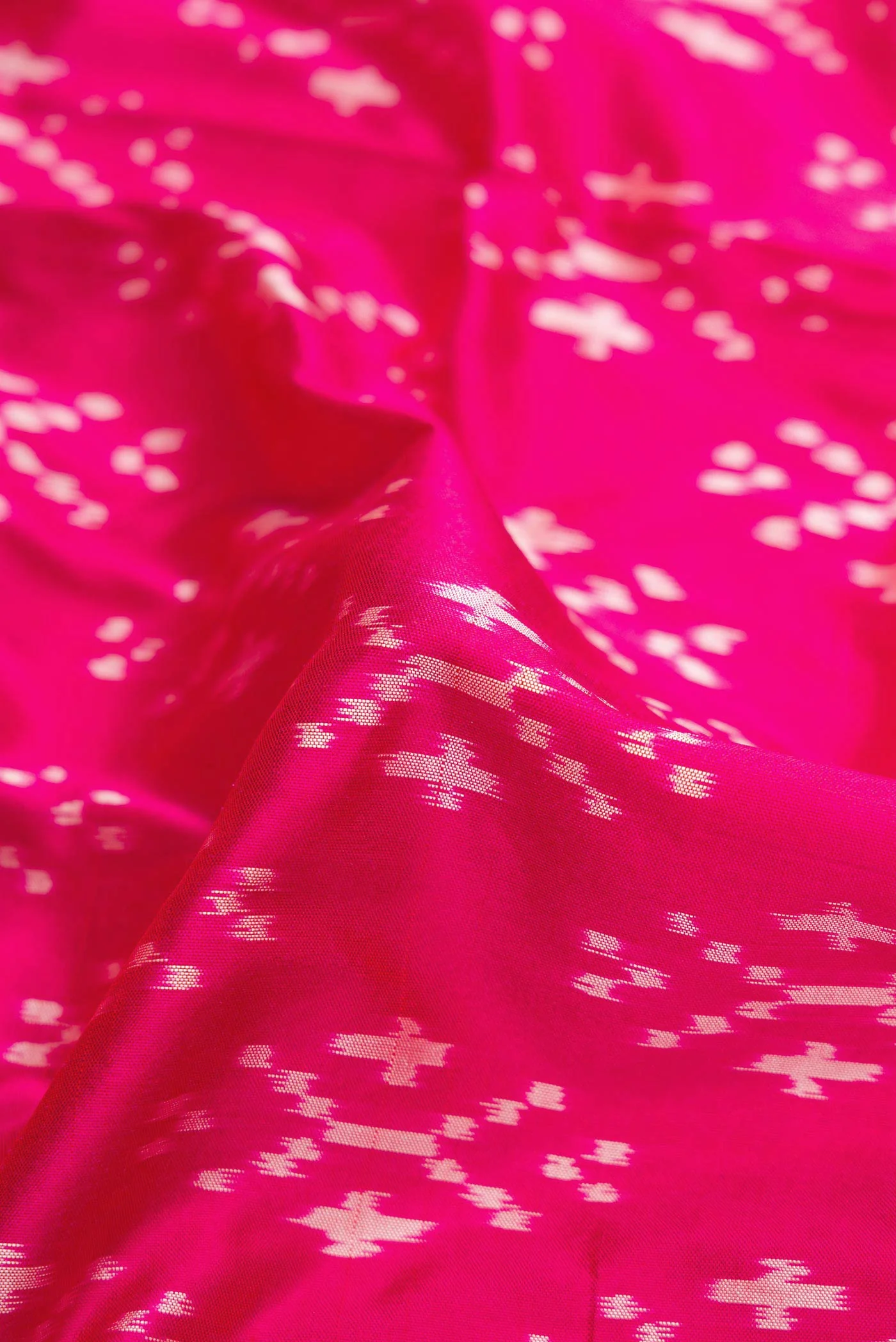 Pink Pochampally Silk Saree - Image 2