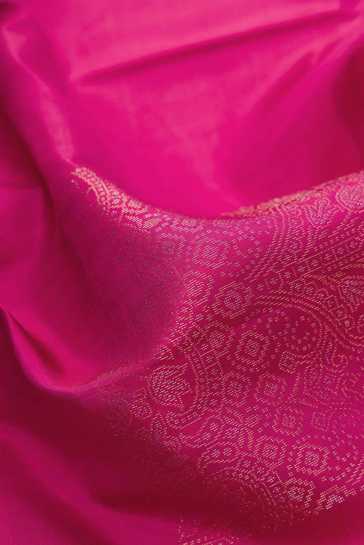 Dark Pink Dual Tone Soft Silk Saree - Image 2