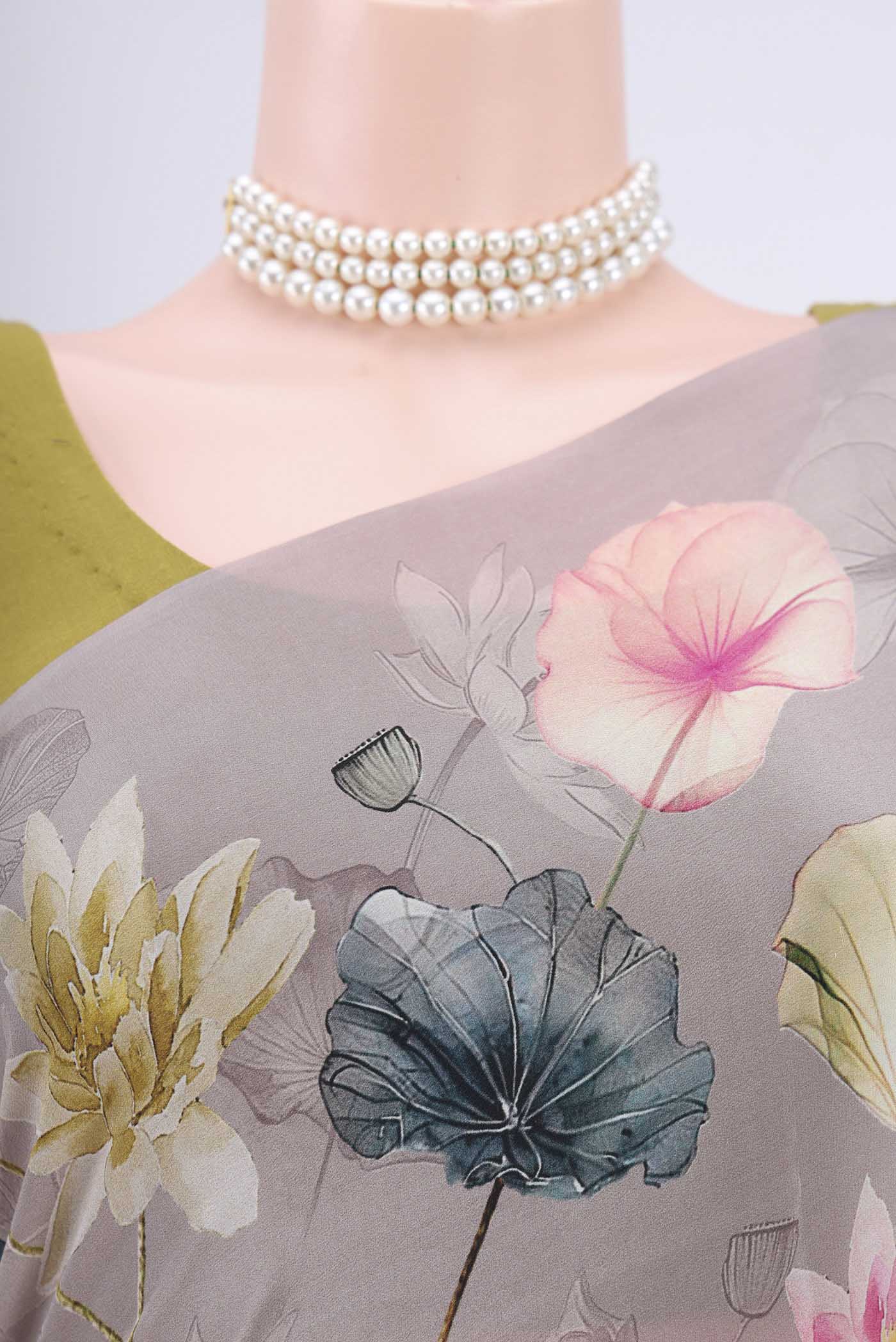 Lilac Crepe Saree - Image 2
