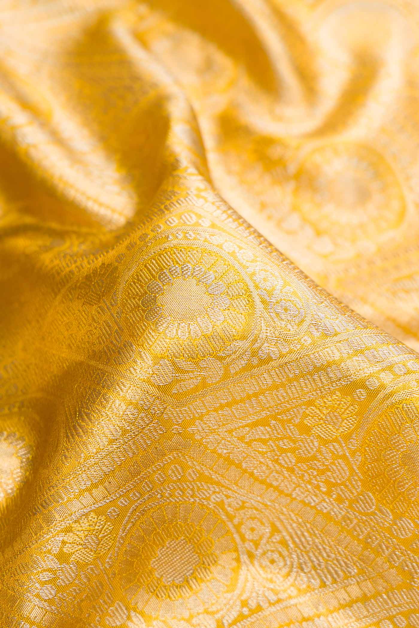 Gold Kanchipuram Tissue Silk Saree - Image 2