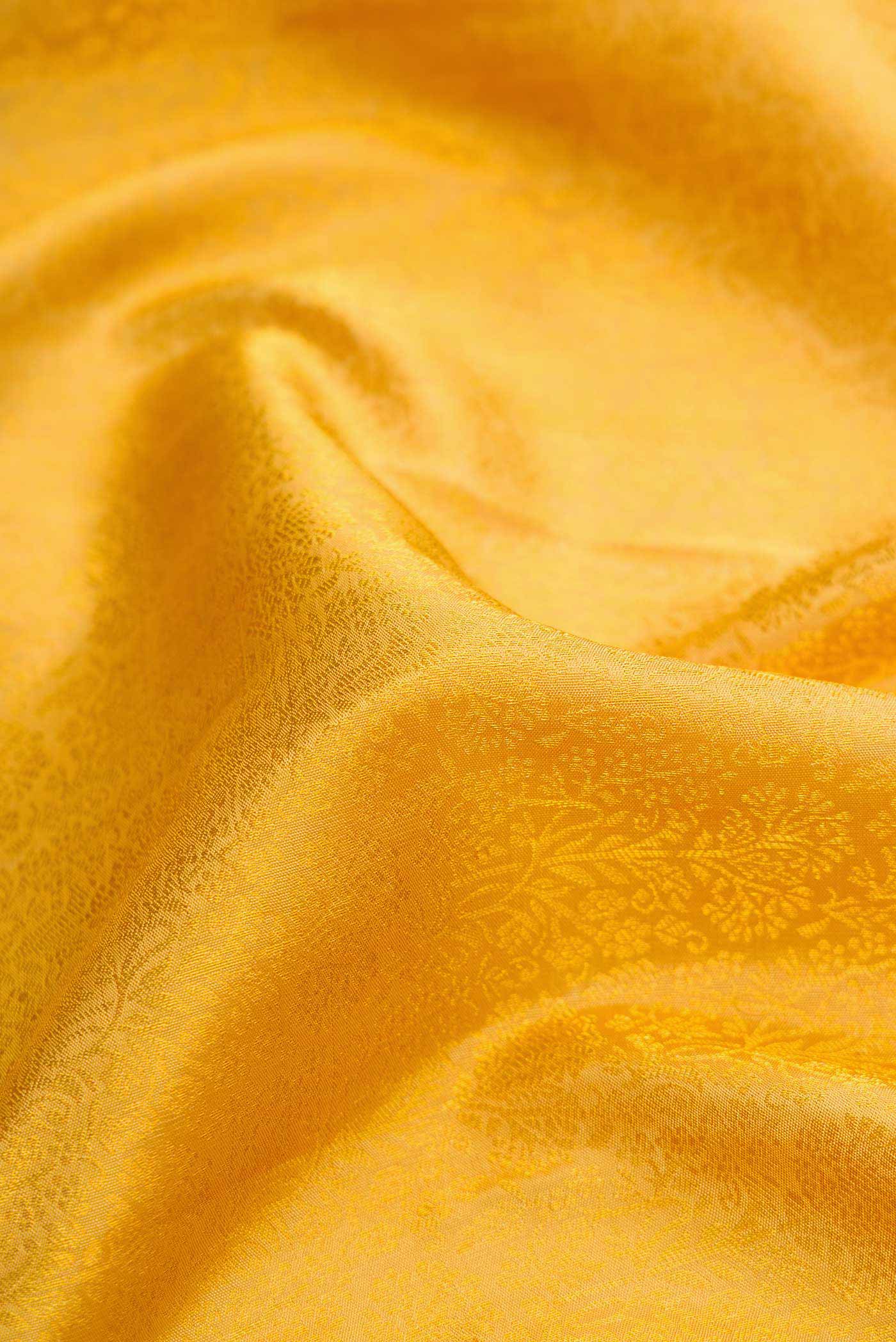 Gold with Yellow Color Kanjivaram Silk Saree - Image 2