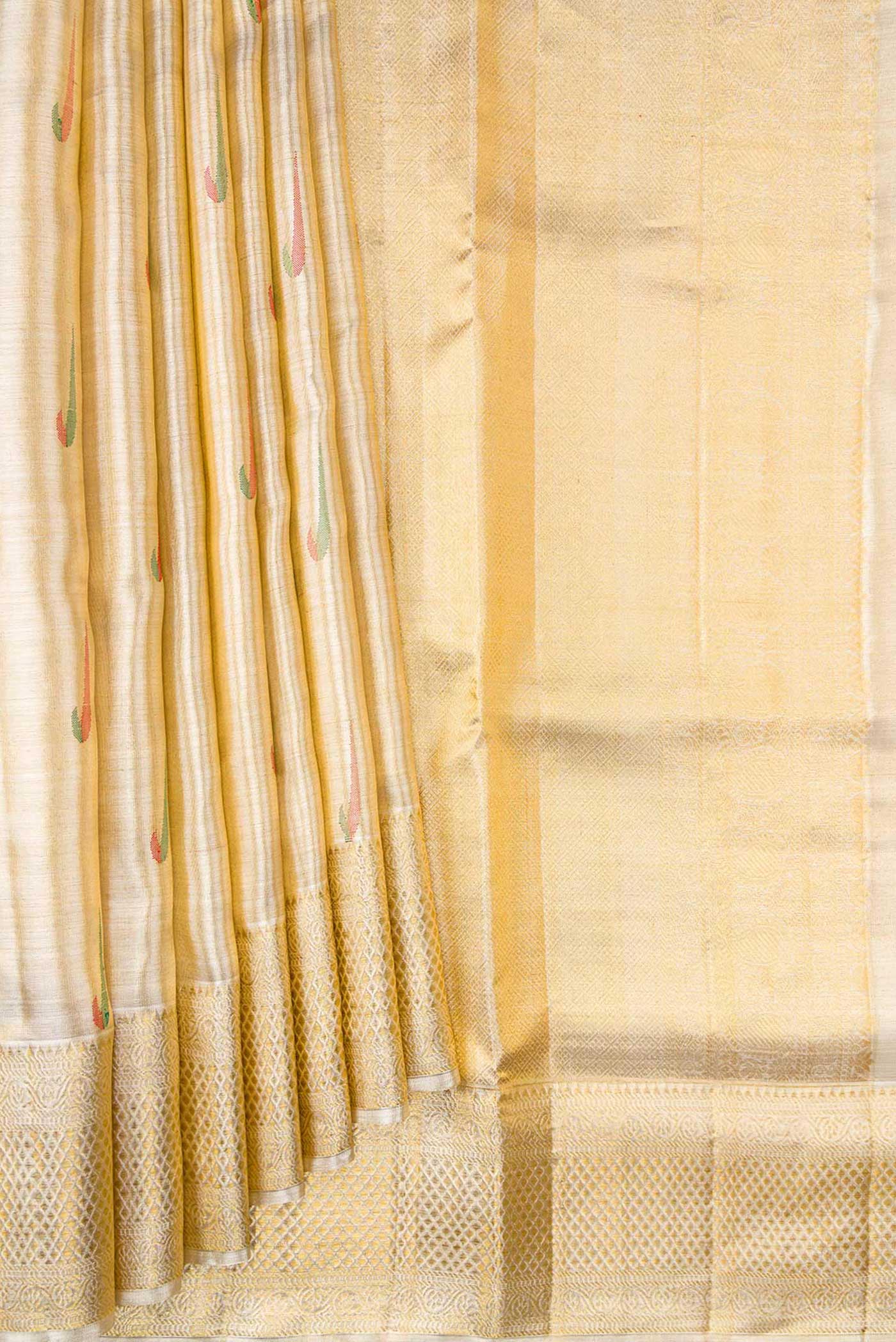 Gold Dual Tone Kanjivaram Tissue Silk Saree - Image 4