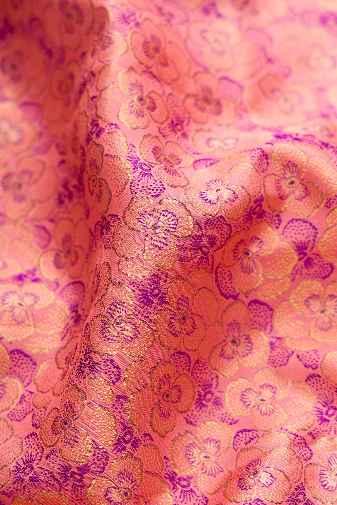 Golden Peach Dual Tone Kanjivaram Silk Saree - Image 2