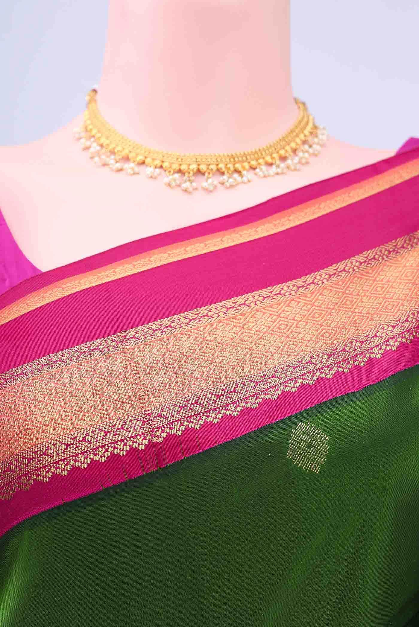 Green Blended Bangalore Silk - kadyal Saree - Image 3