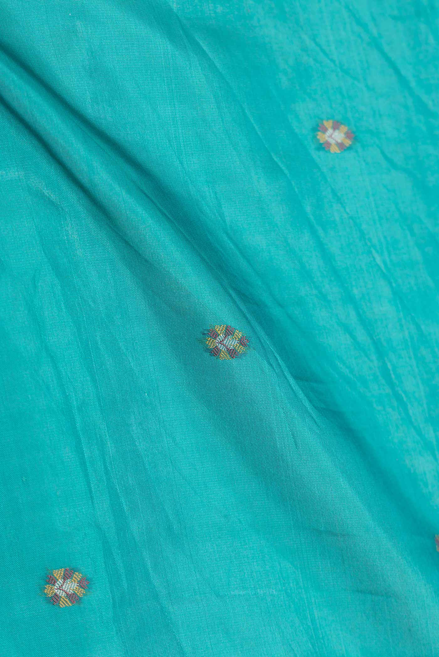 Green Dual Tone Banarasi Saree - Image 2