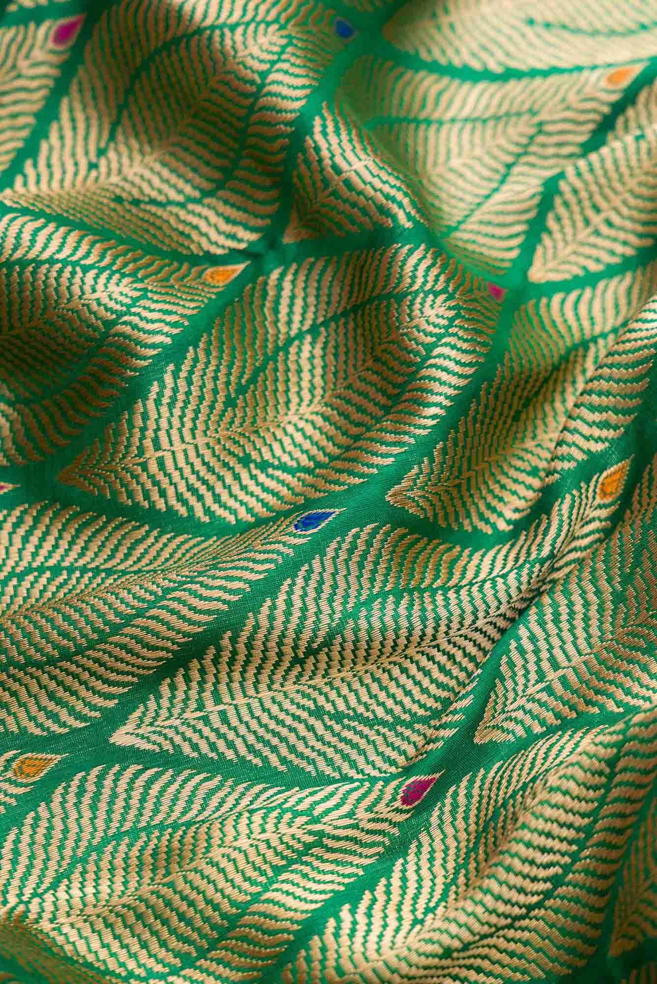 Green Dual Tone Banarasi Silk Saree - Image 3