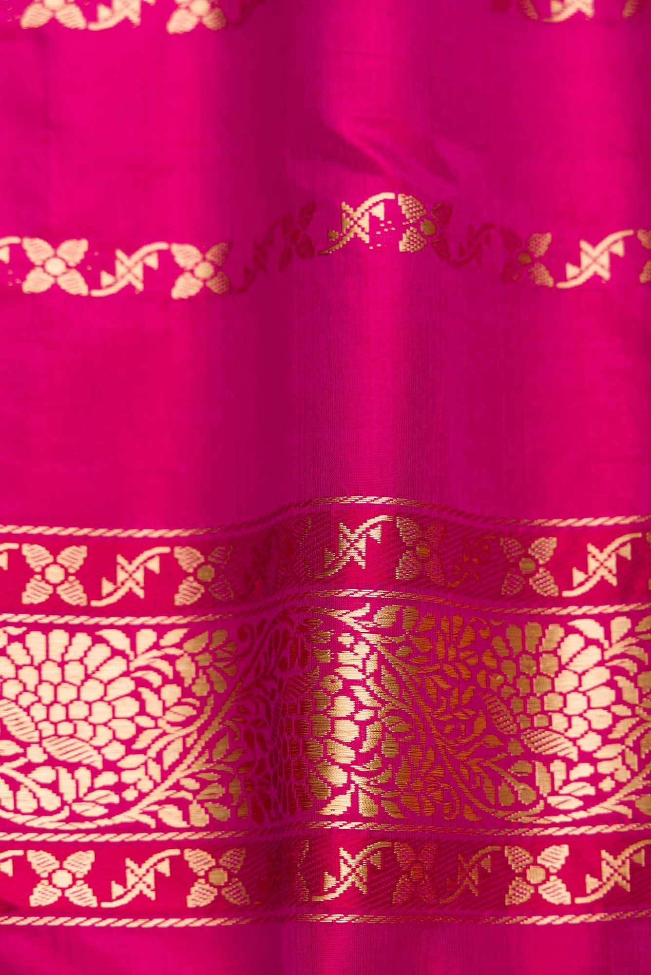Green Dual Tone Banarasi Silk Saree - Image 6