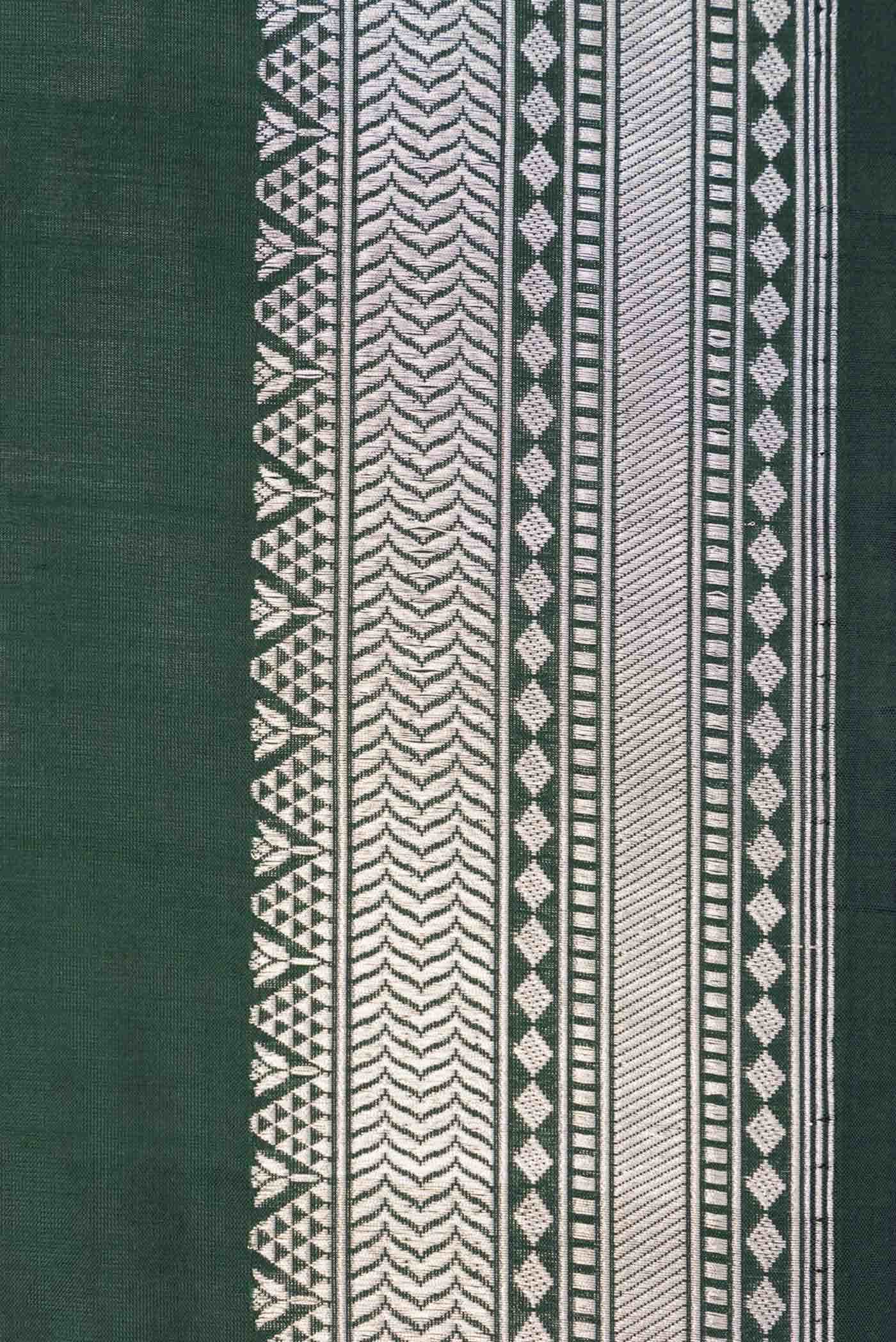 Green Dual Tone Banarasi Silk Saree - Image 6