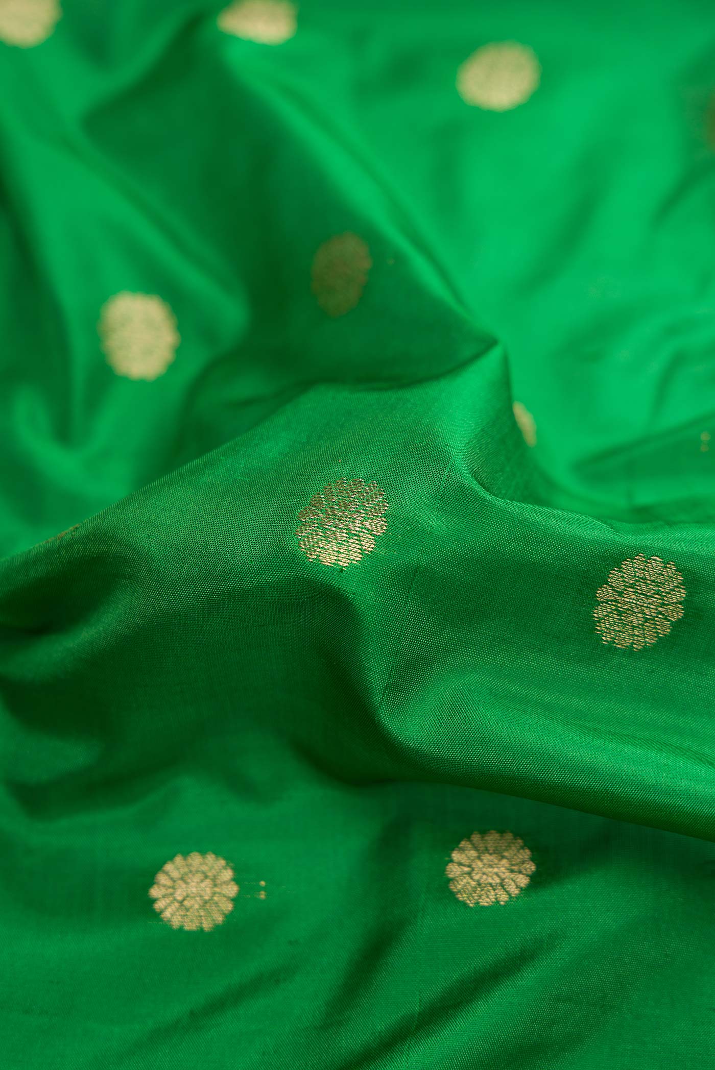 Green Dual Tone Blended Paithani Silk Saree - Image 2