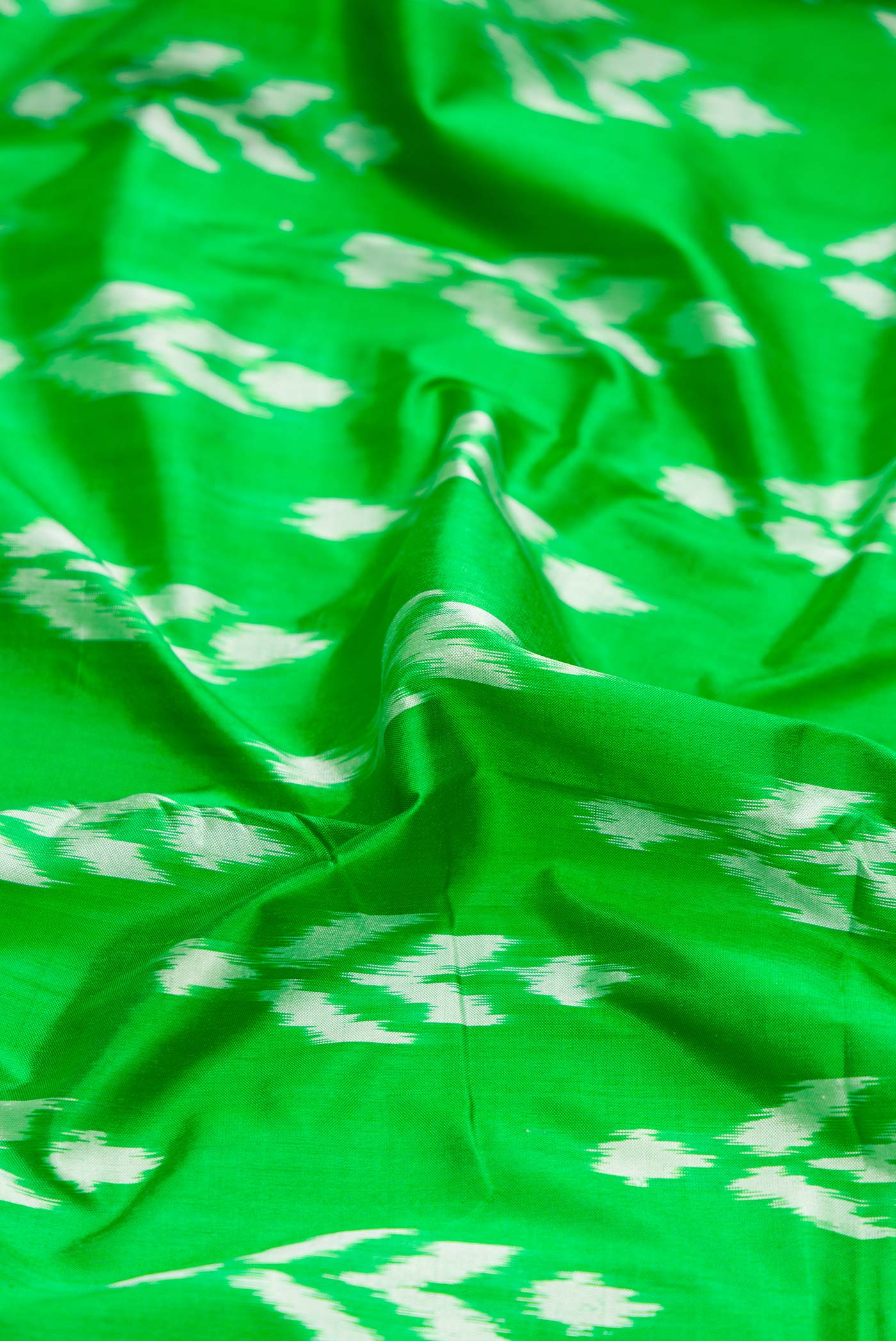 Green Pochampally Silk Saree - Image 2