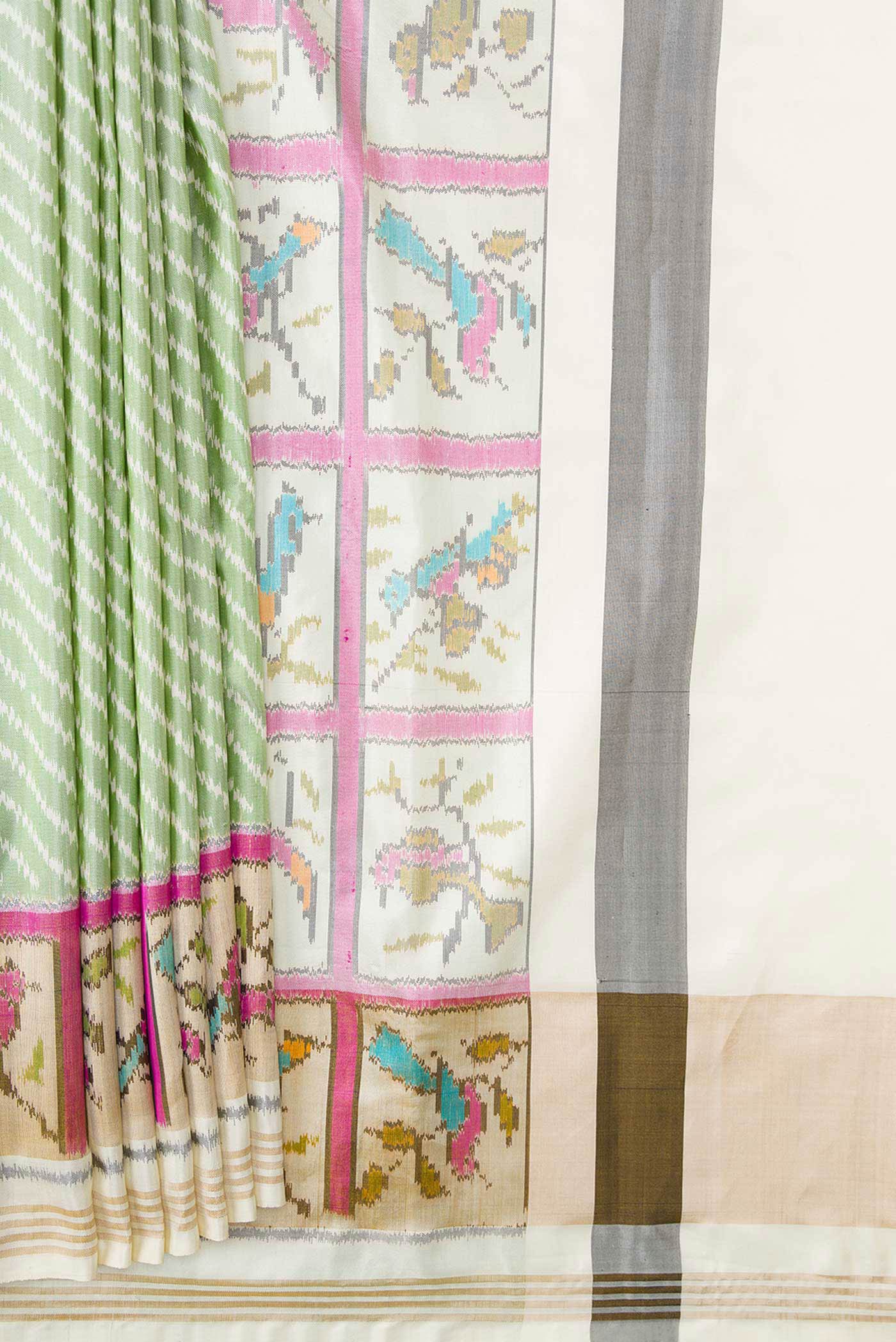 Green Dual Tone Double Ikat Saree - Image 4