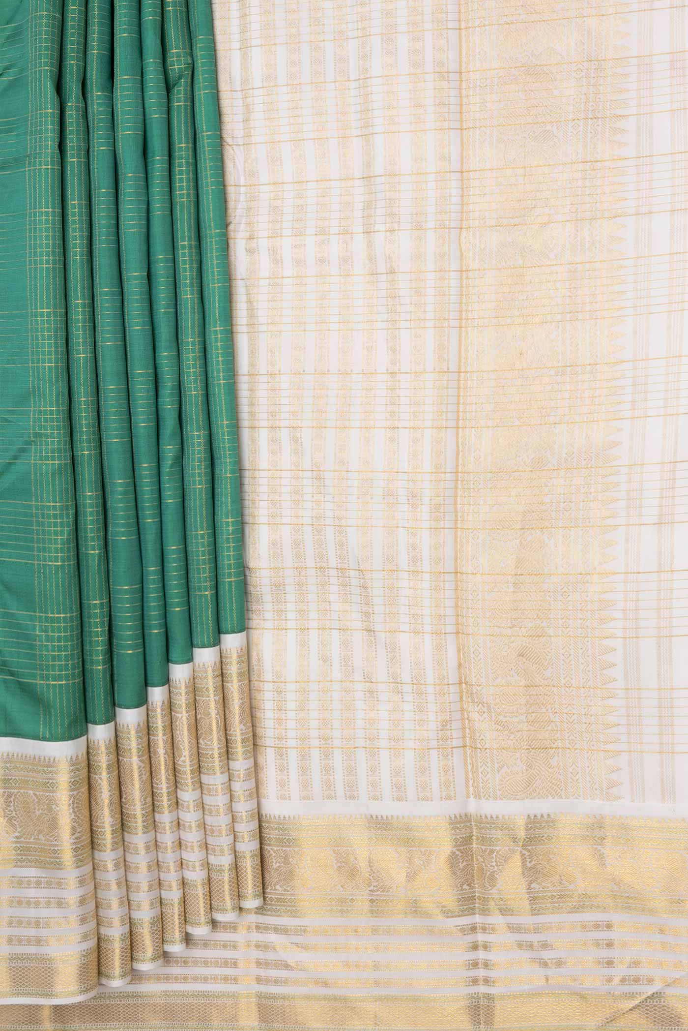 Green Dual Tone Kanjivaram Saree - Image 4