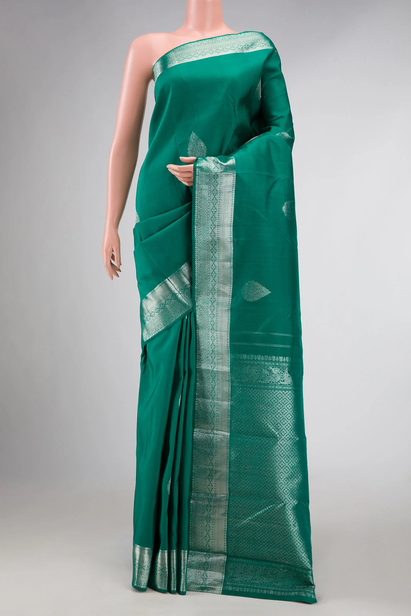 Green Dual Tone Kanjivaram Silk Saree