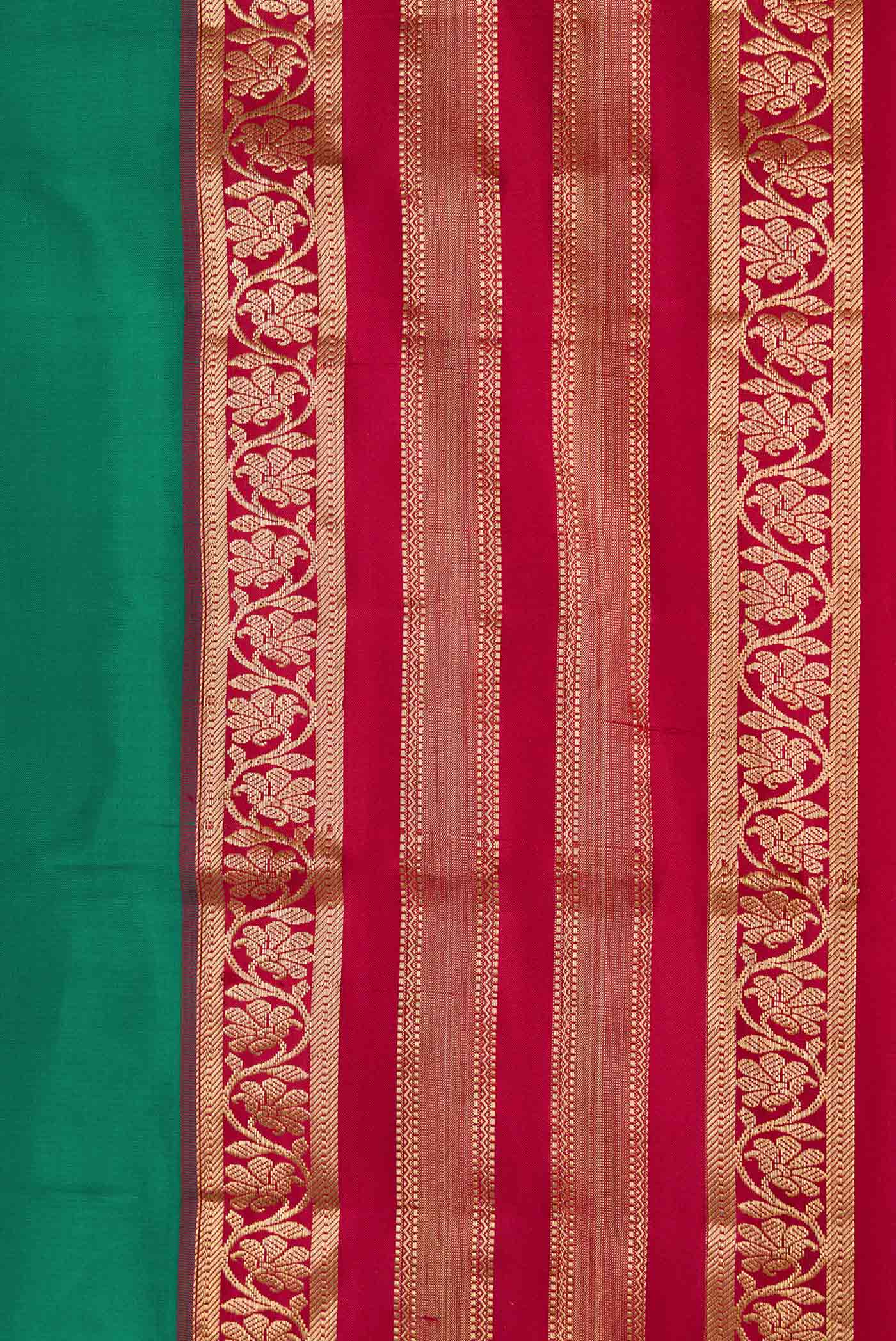 Green Dual Tone Kanchipuram Silk Saree - Image 3