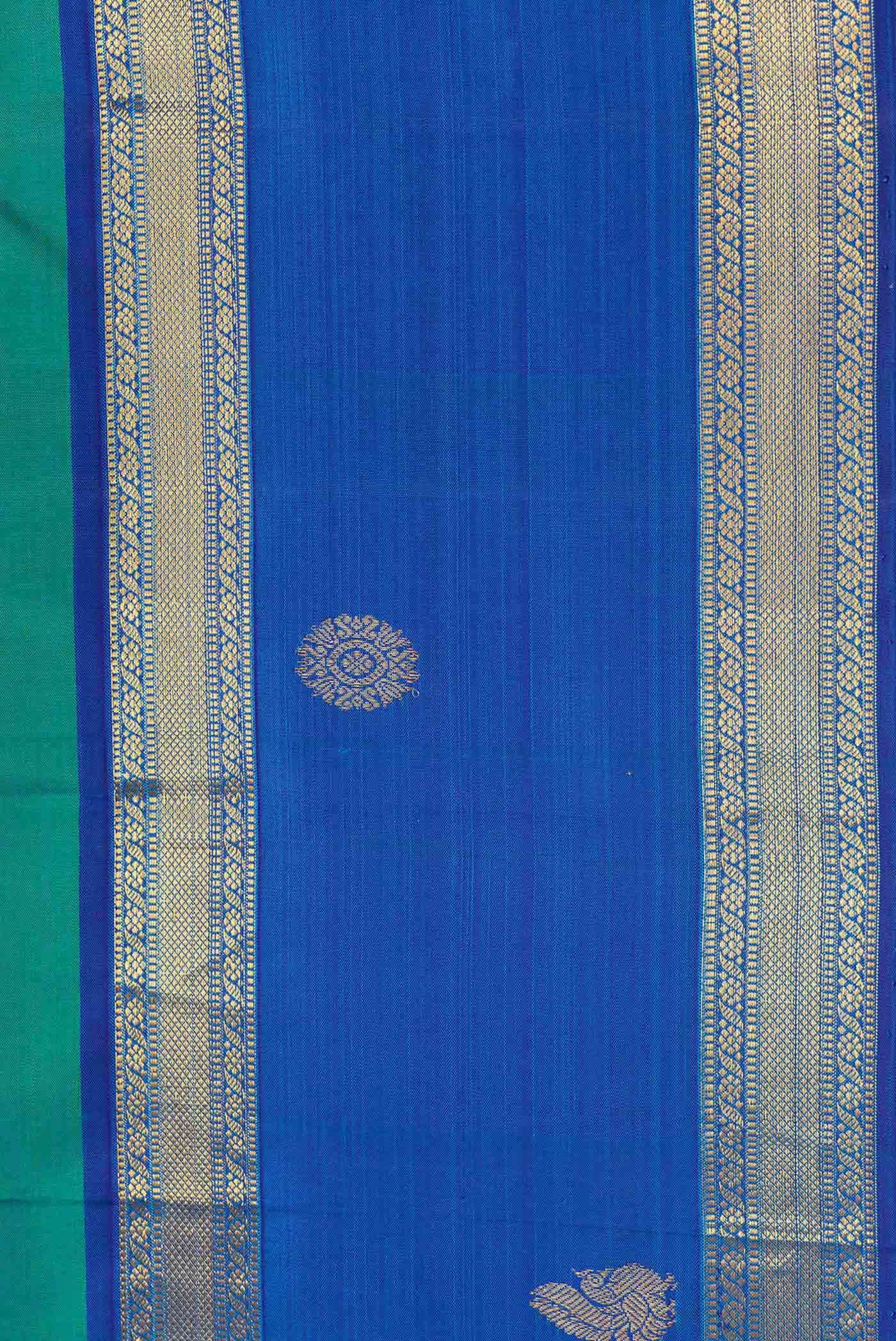 Green Dual Tone Kanjivaram Silk Saree - Image 3