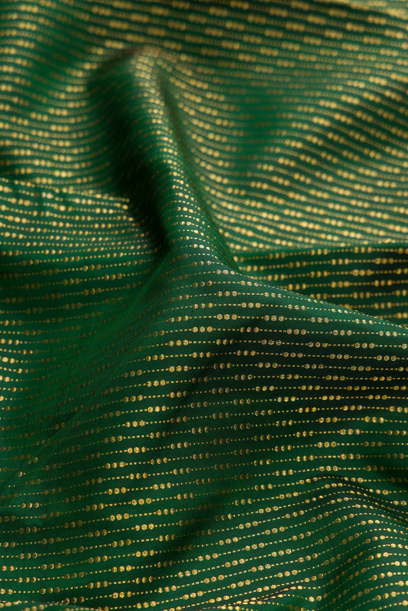 Green Dual Tone Kanjivaram Silk Saree - Image 2
