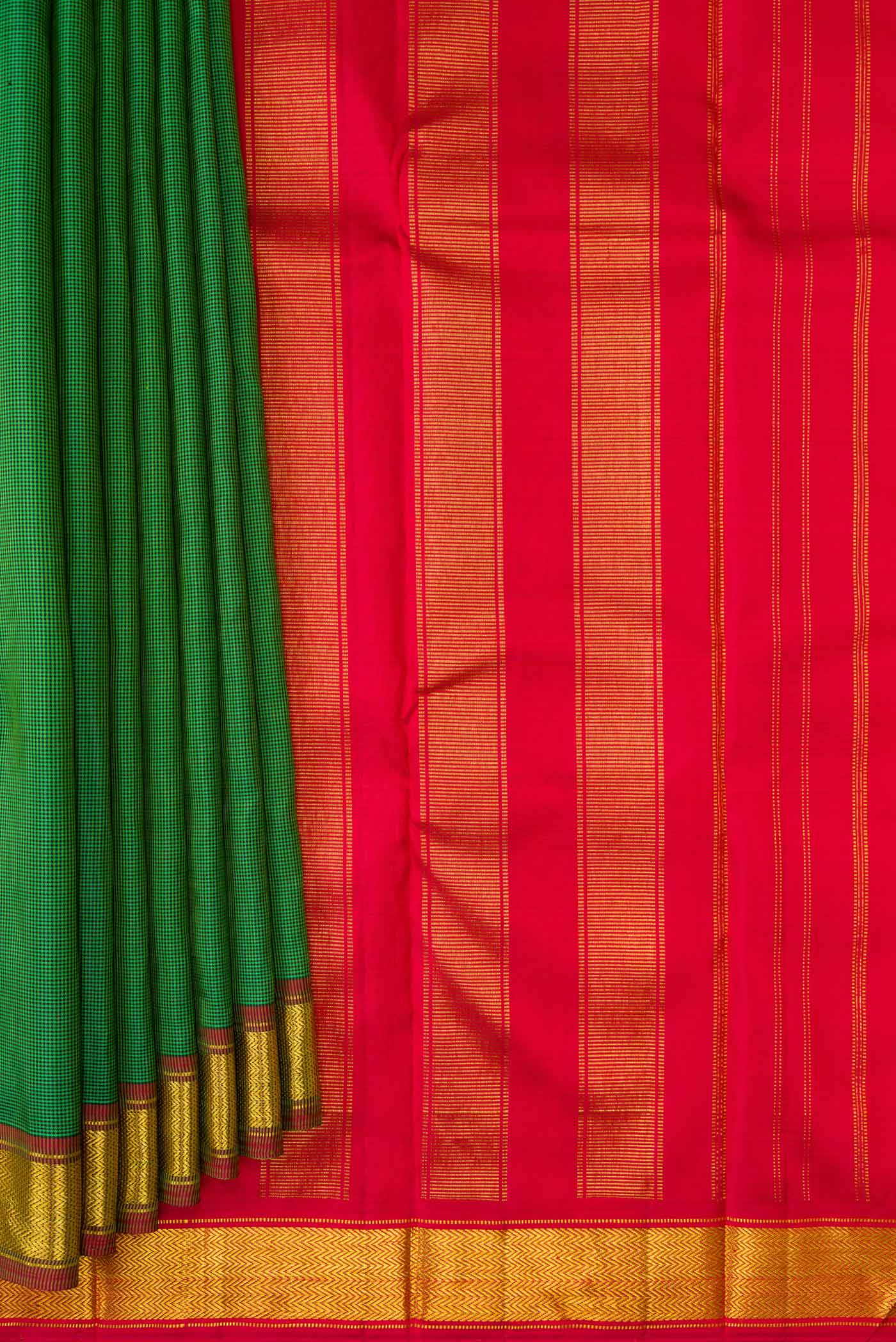 Green Dual Tone Kanchipuram Silk Saree - Image 4