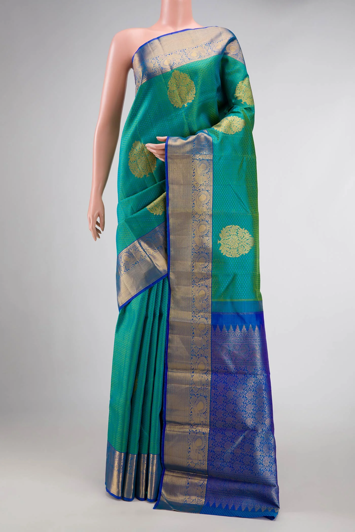 Blue with Green Color Kanchipuram Silk Saree - Image 2