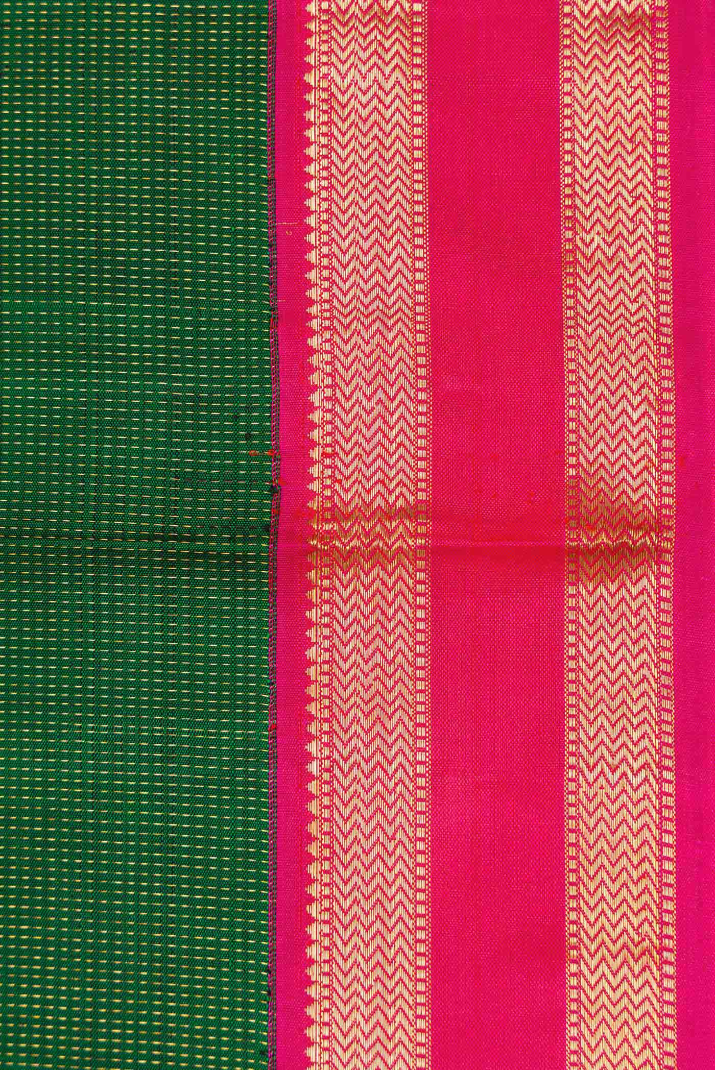 Green Dual Tone Kanjivaram Silk Saree - Image 3