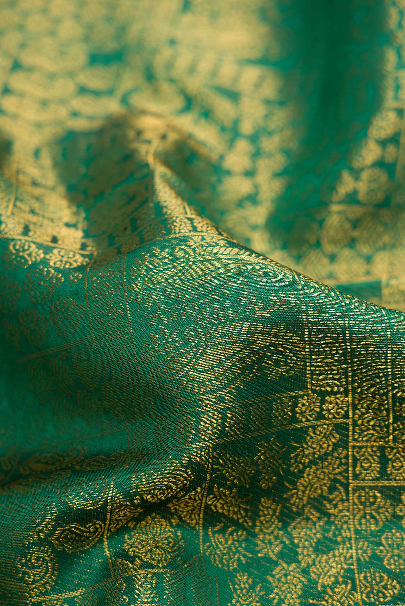 Green Kanchipuram Silk Saree - Image 2