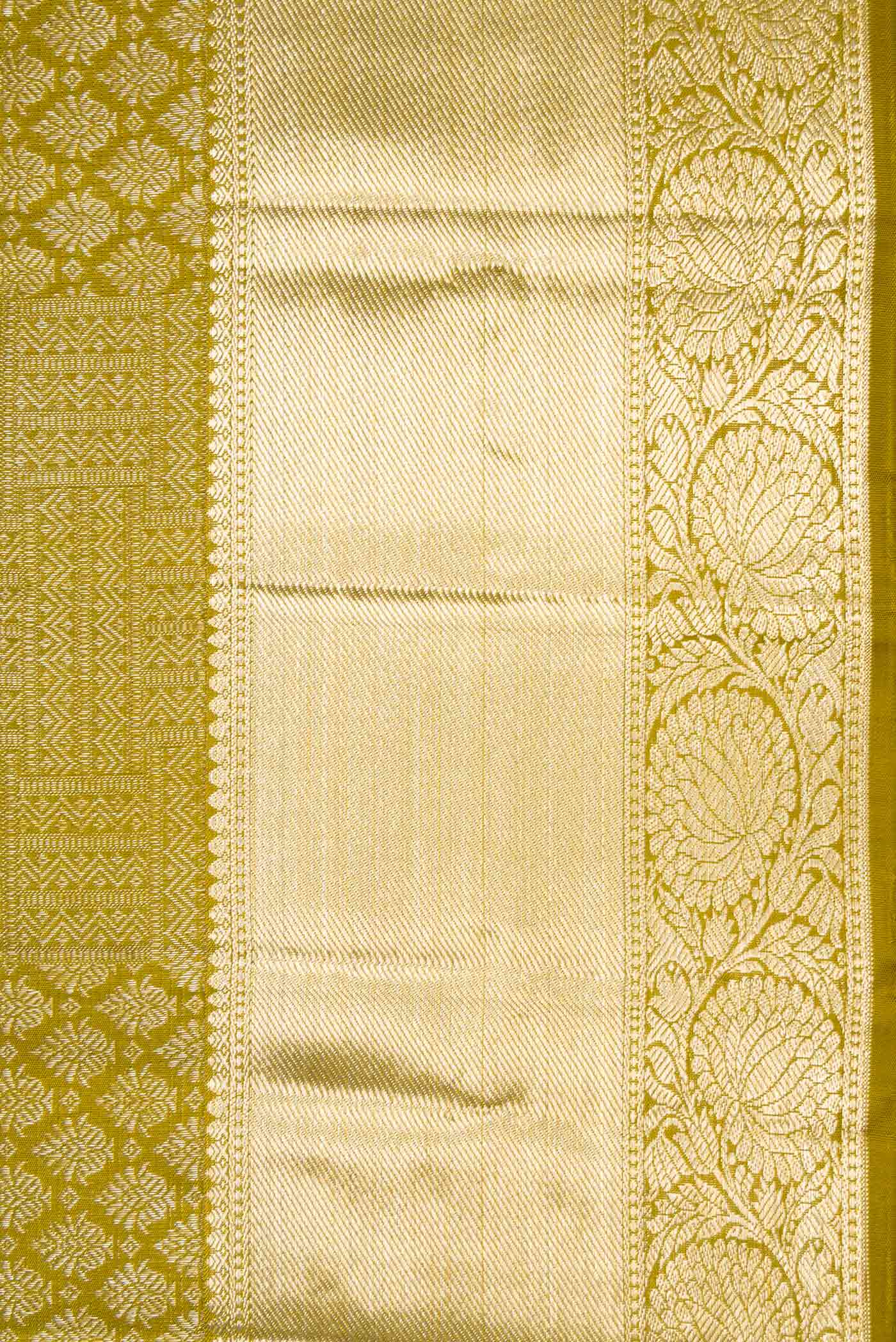 Green Dual Tone Kanchipuram Silk Saree - Image 3