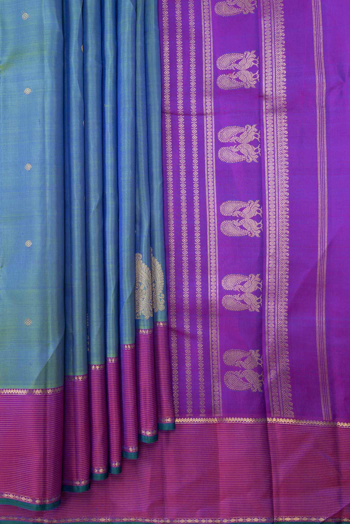 Green Dual Tone Kanchipuram Silk Saree - Image 4
